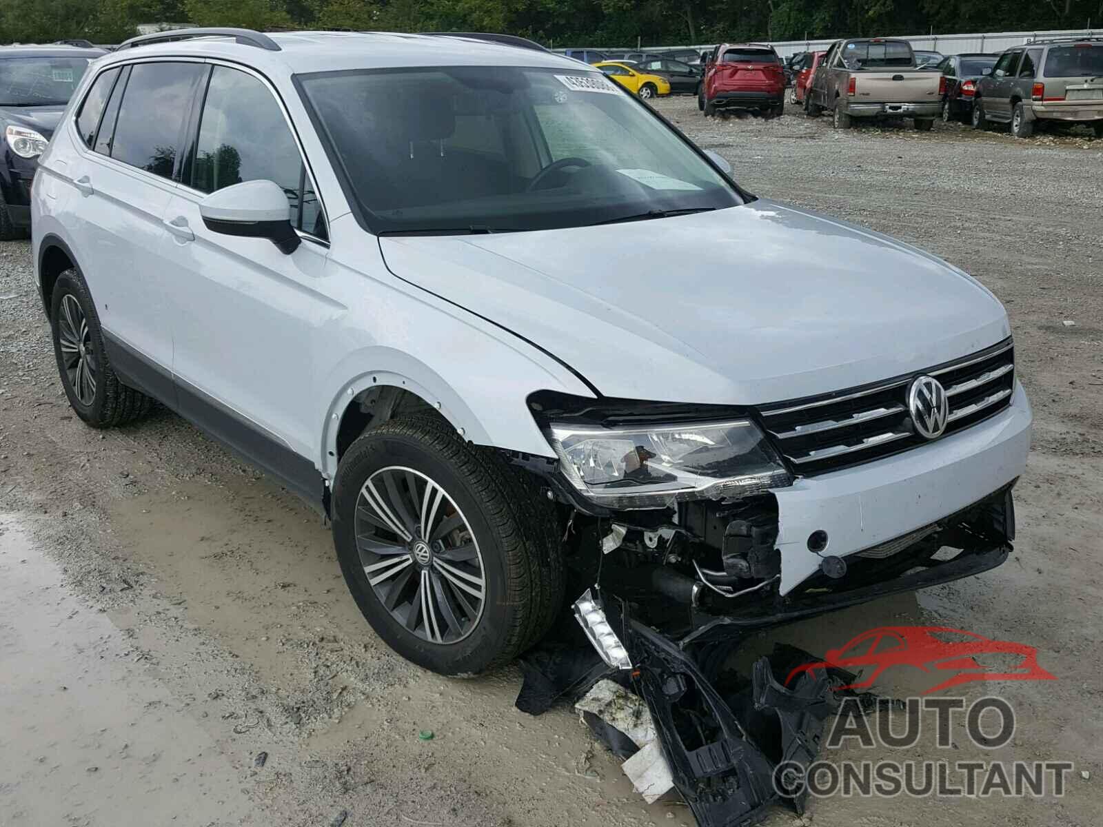 VOLKSWAGEN TIGUAN SE 2018 - 3VV2B7AX6JM035388
