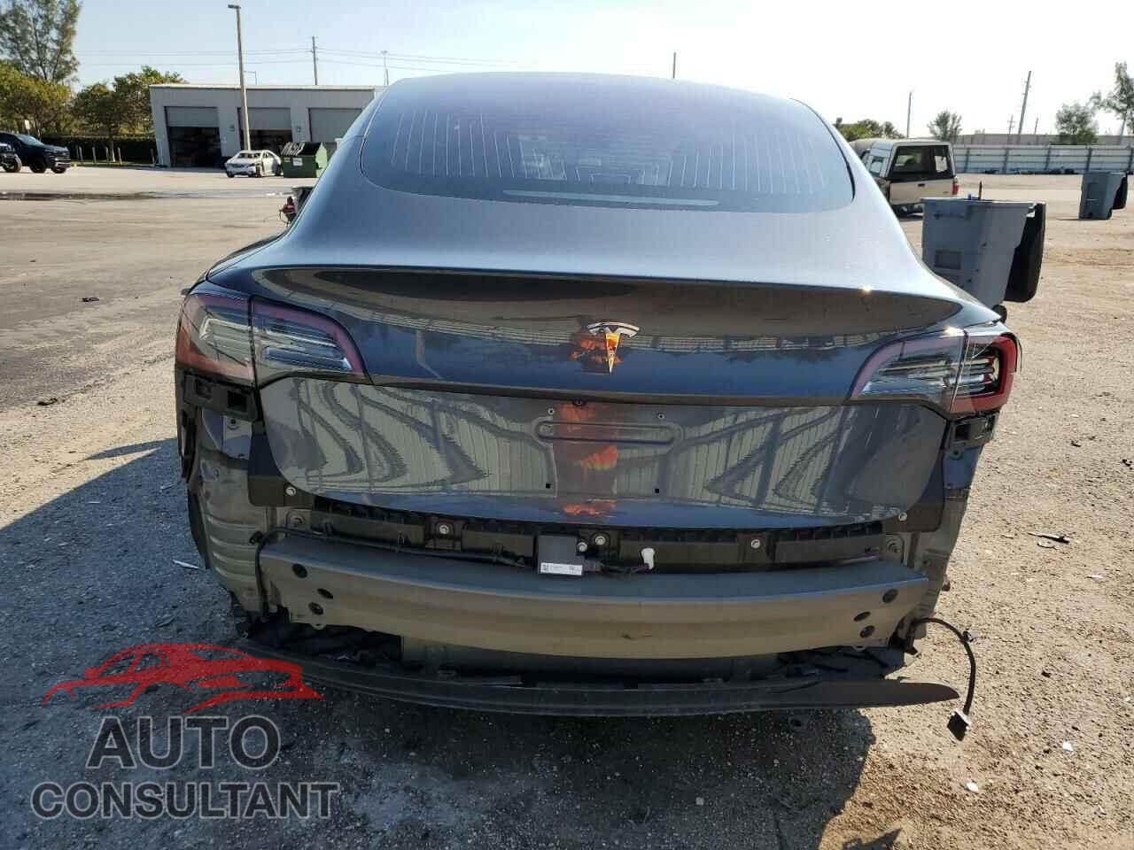 TESLA MODEL 3 2018 - 5YJ3E1EA5JF034573
