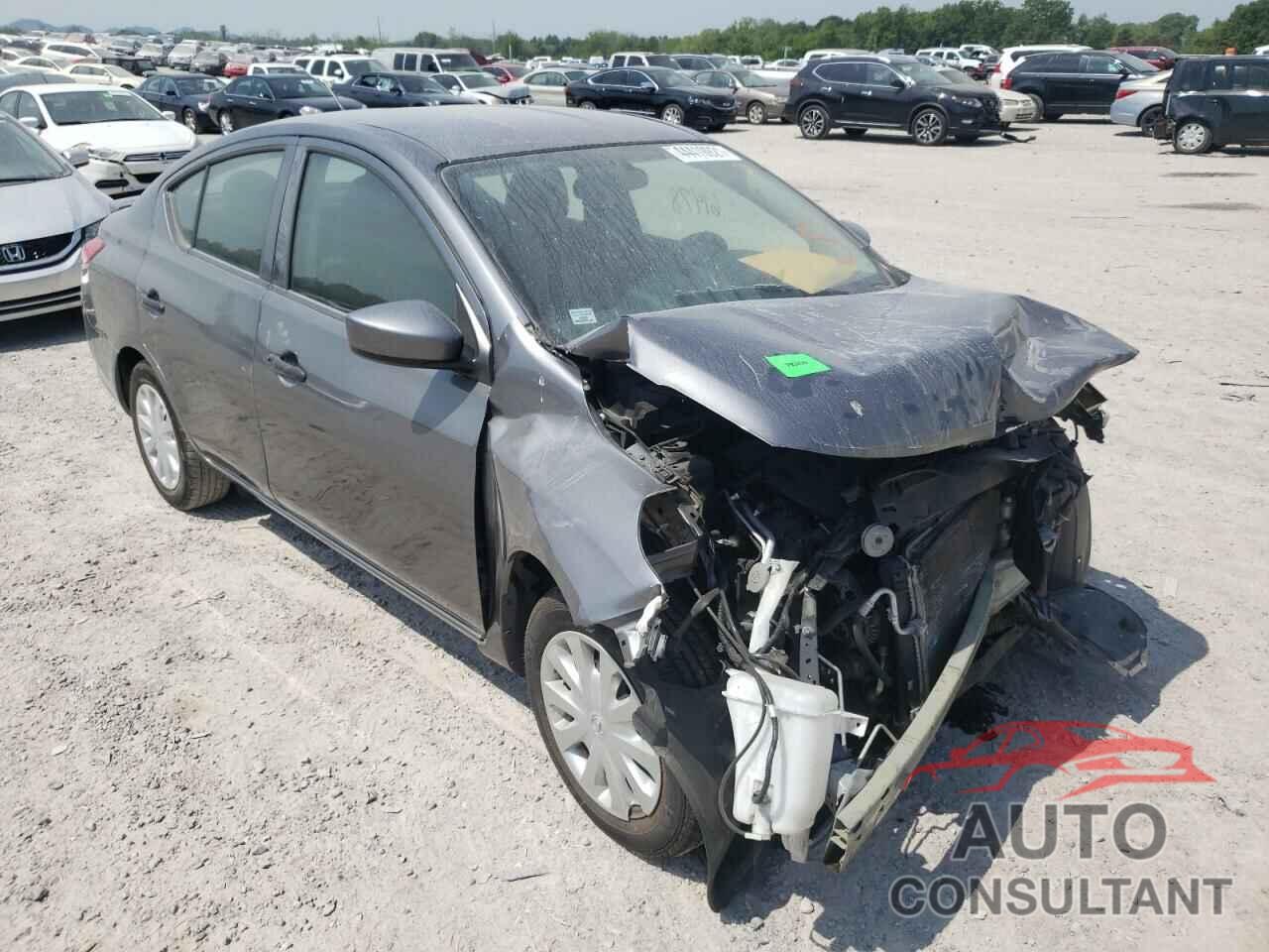 NISSAN VERSA 2018 - 3N1CN7AP8JL814021