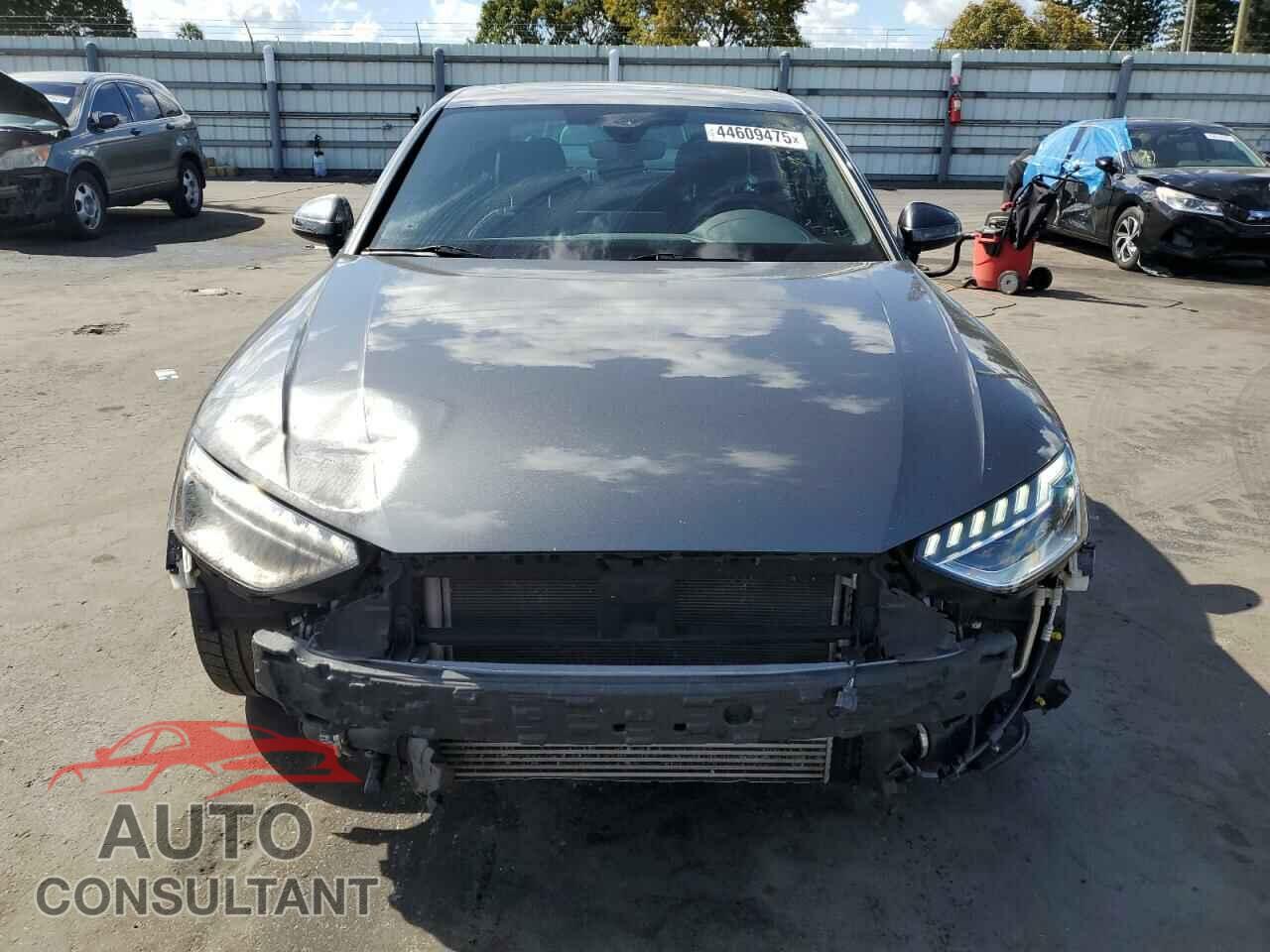 AUDI A4 2023 - WAUDAAF46PN010640