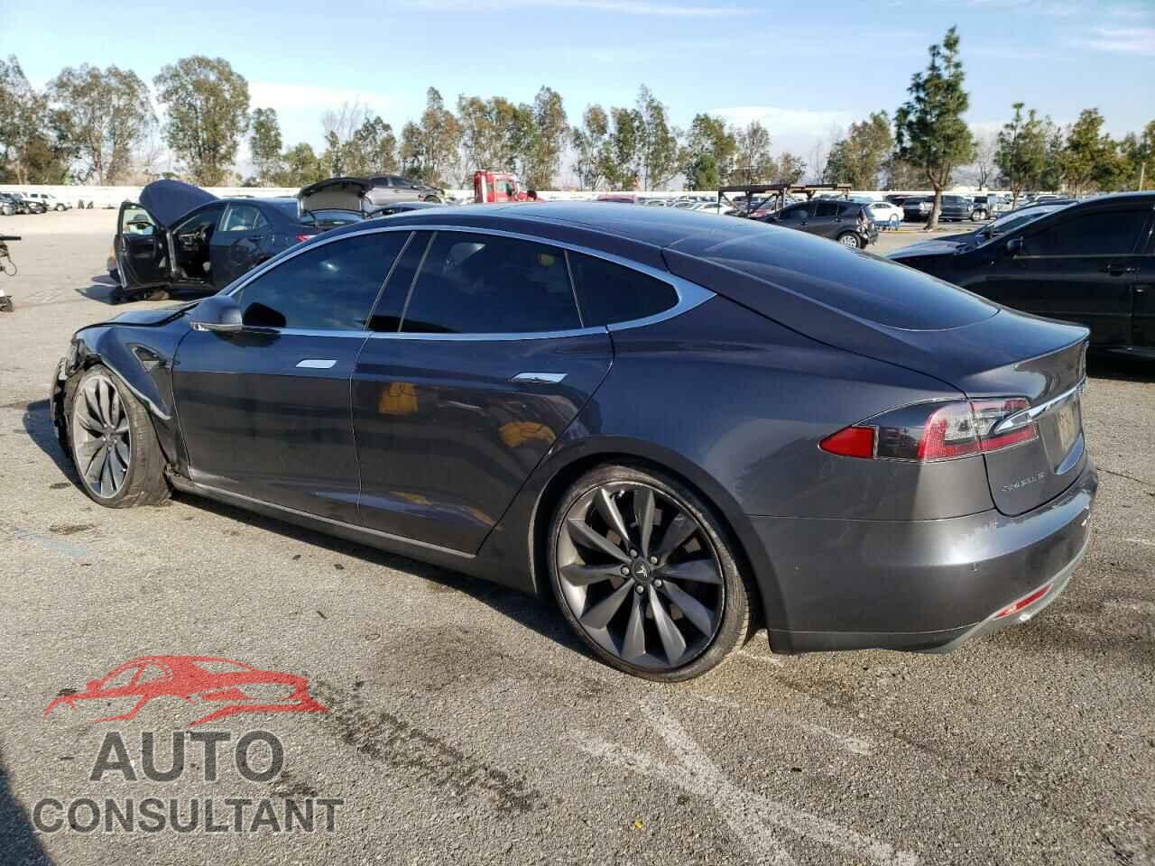 TESLA MODEL S 2015 - 5YJSA1S22FF084780