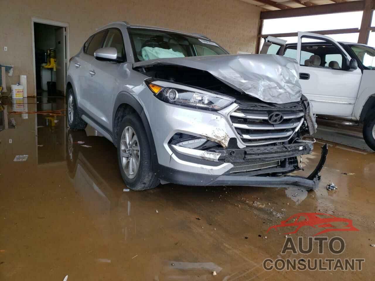 HYUNDAI TUCSON 2018 - KM8J3CA48JU680296