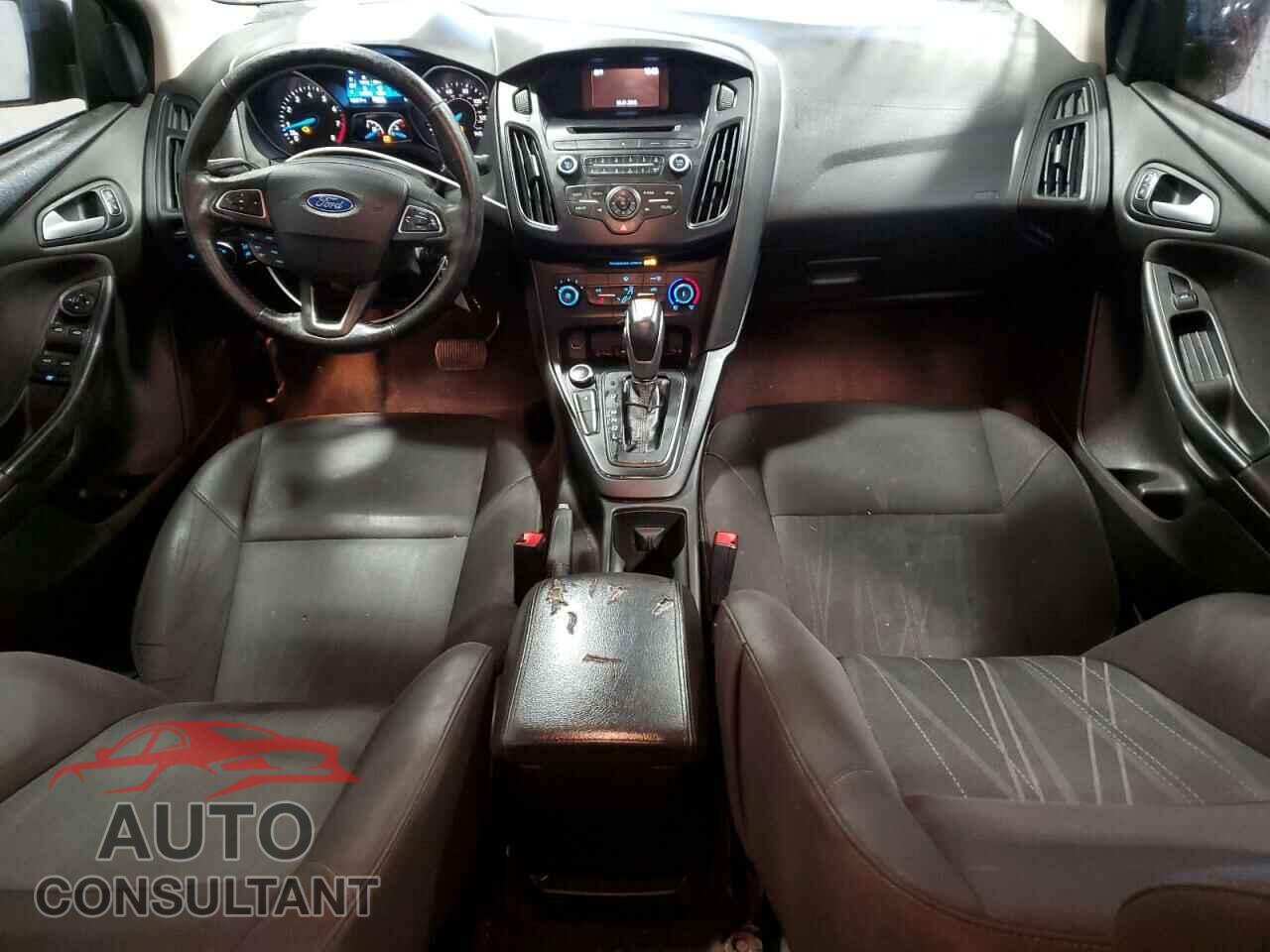 FORD FOCUS 2015 - 1FADP3F28FL310689