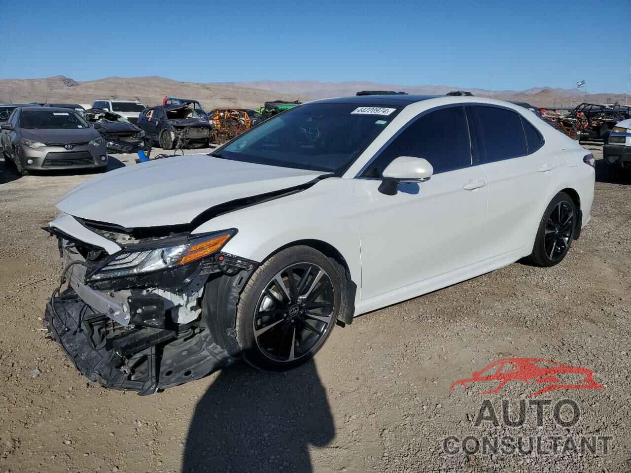 TOYOTA CAMRY 2018 - 4T1BZ1HK2JU015129