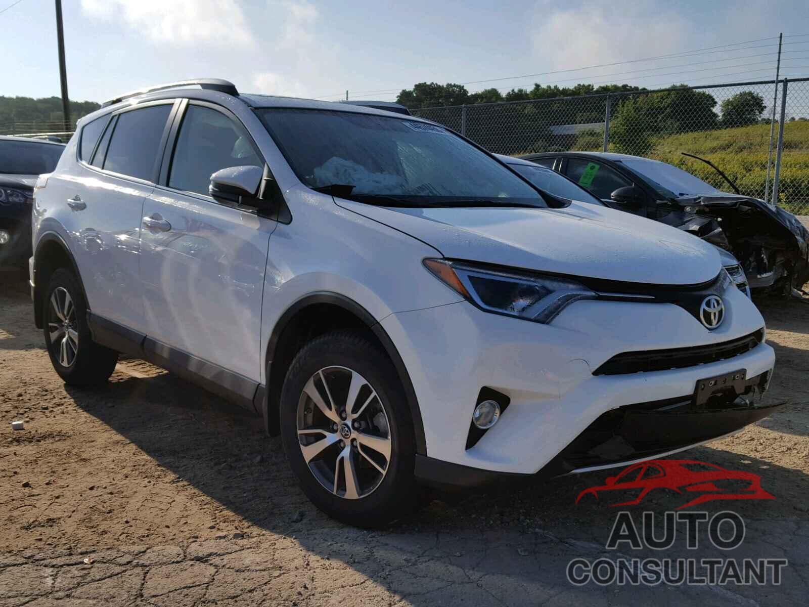 TOYOTA RAV4 XLE 2016 - JTMRFREV6GJ100641
