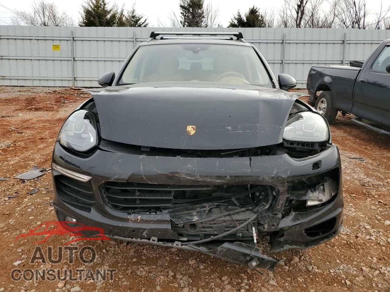 PORSCHE CAYENNE 2017 - WP1AA2A2XHKA81326