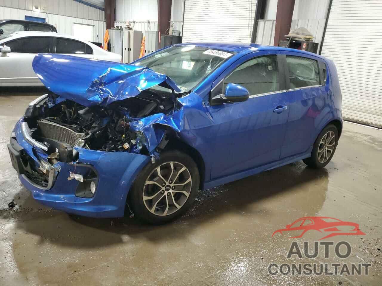 CHEVROLET SONIC 2018 - 1G1JD6SG4J4118335