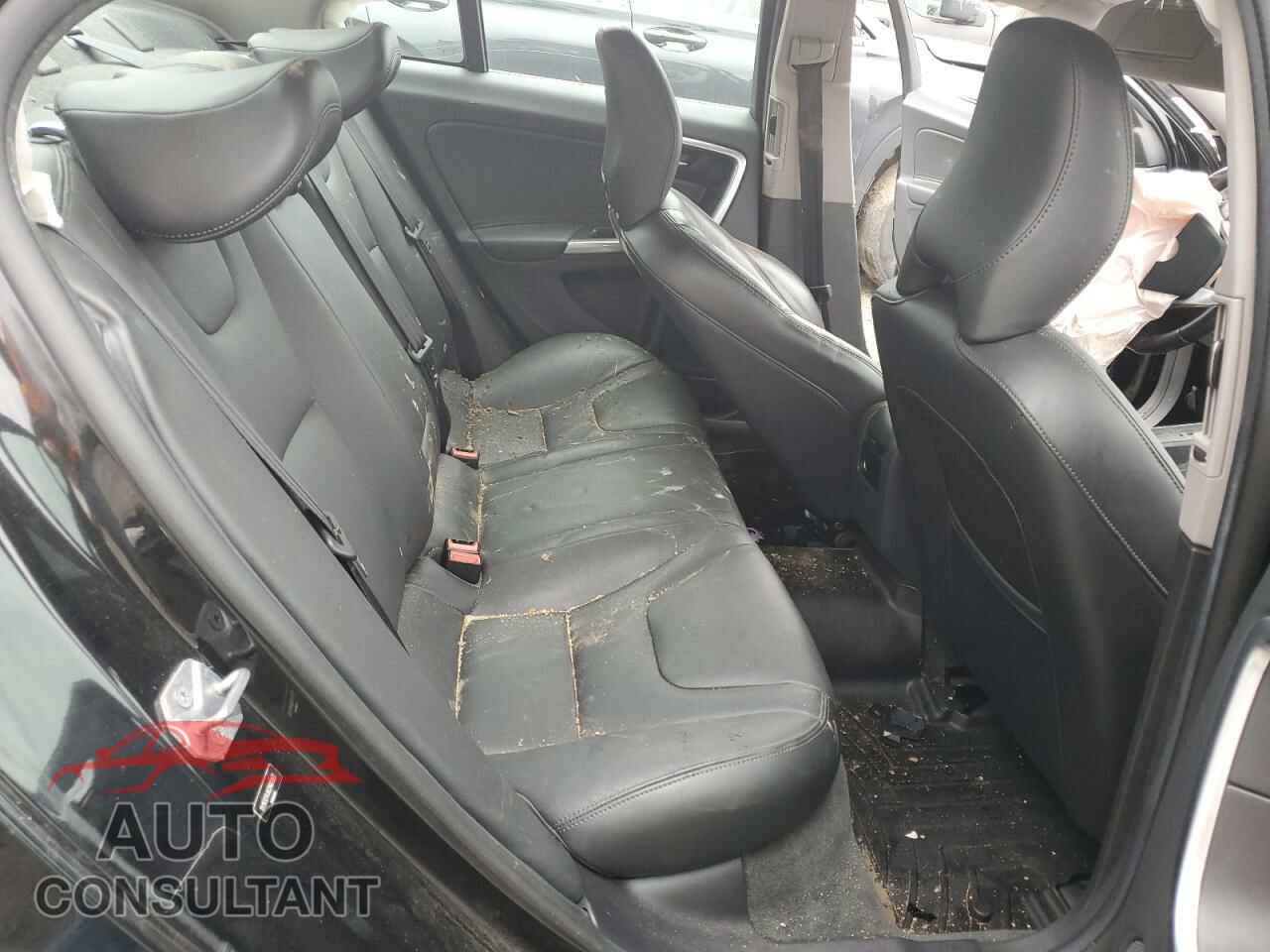 VOLVO S60 2016 - YV1612TKXG2407865
