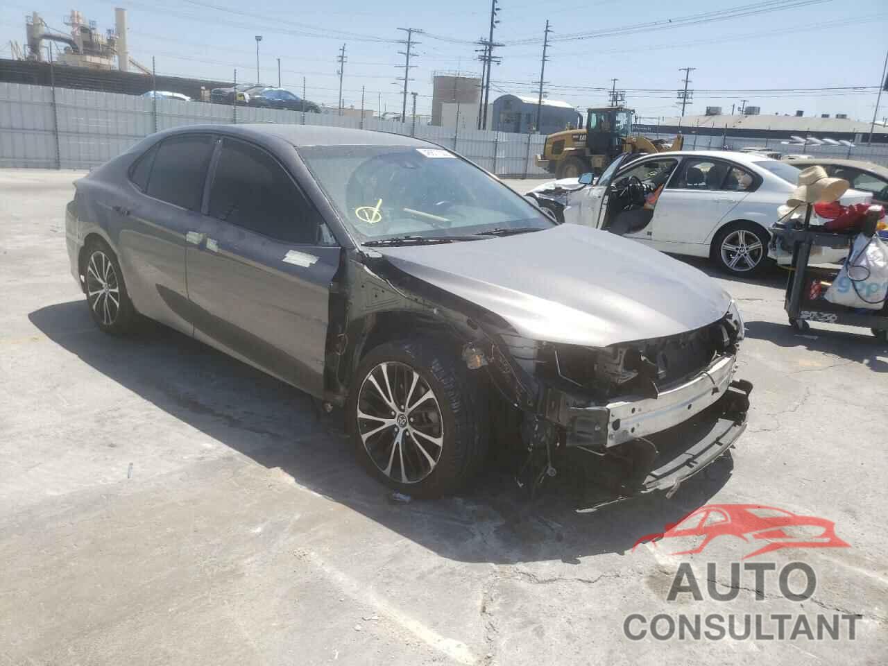 TOYOTA CAMRY 2018 - 4T1B11HK1JU593083