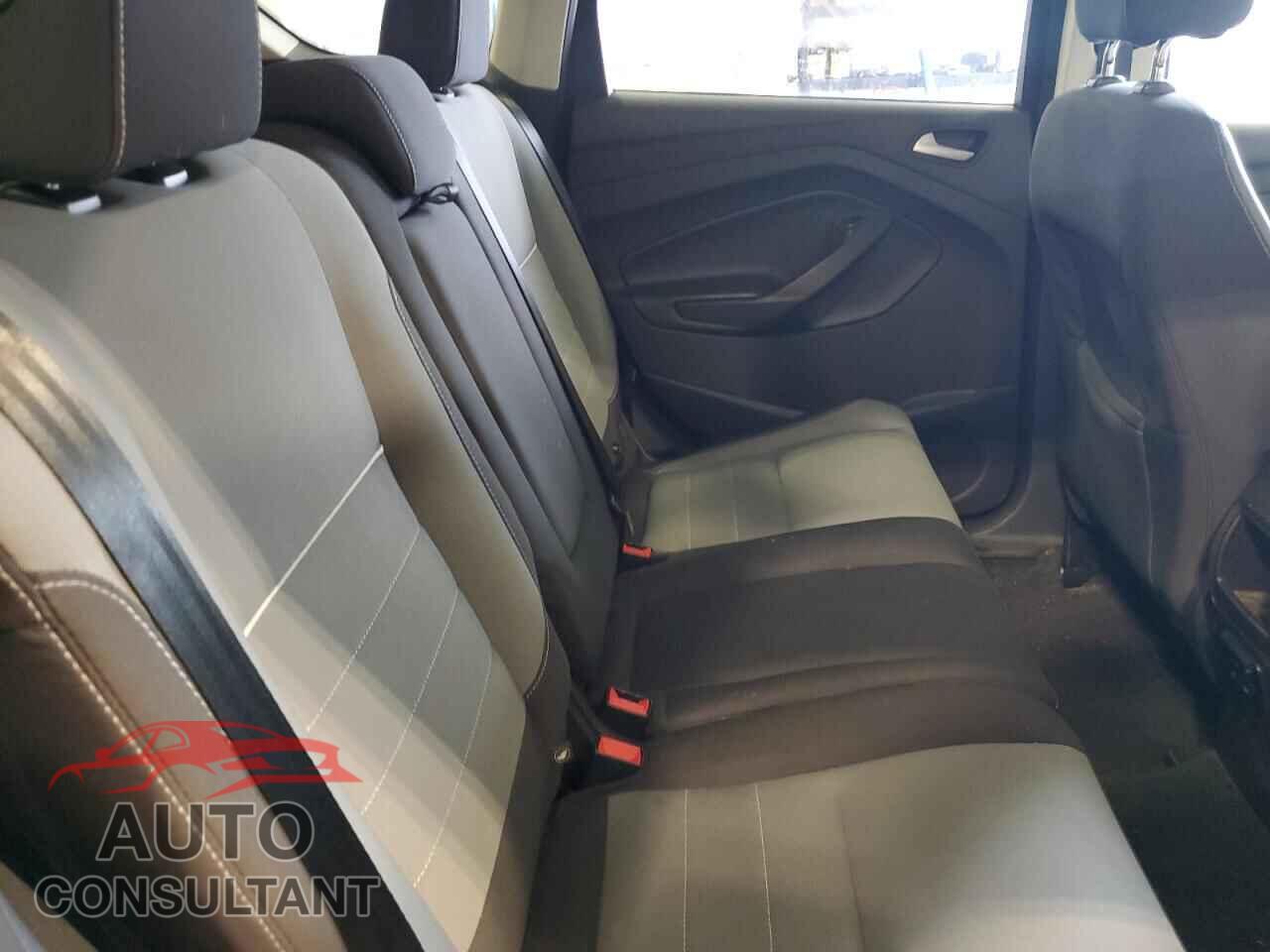 FORD ESCAPE 2015 - 1FMCU9G96FUC30116