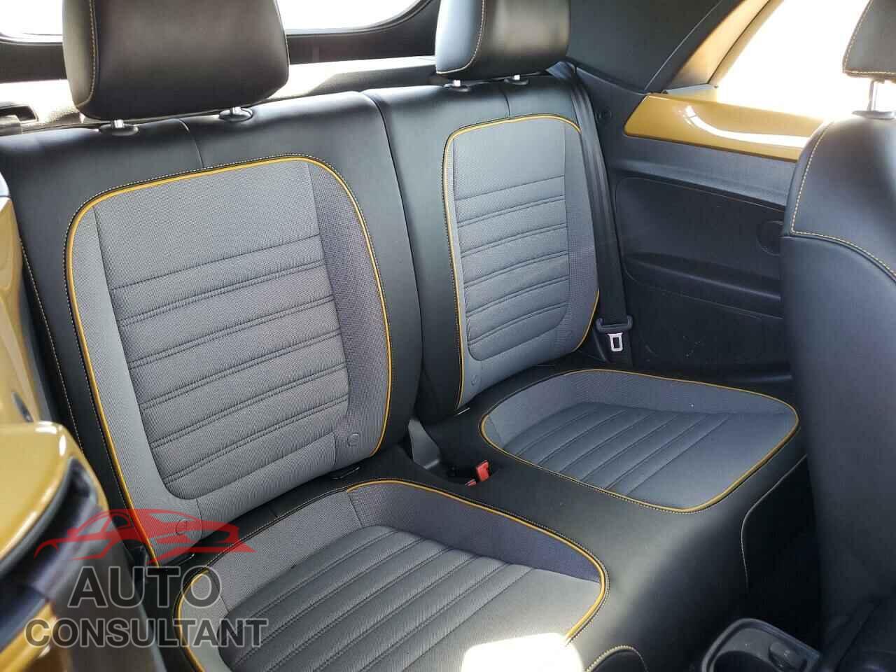 VOLKSWAGEN BEETLE 2017 - 3VWT17AT0HM824162