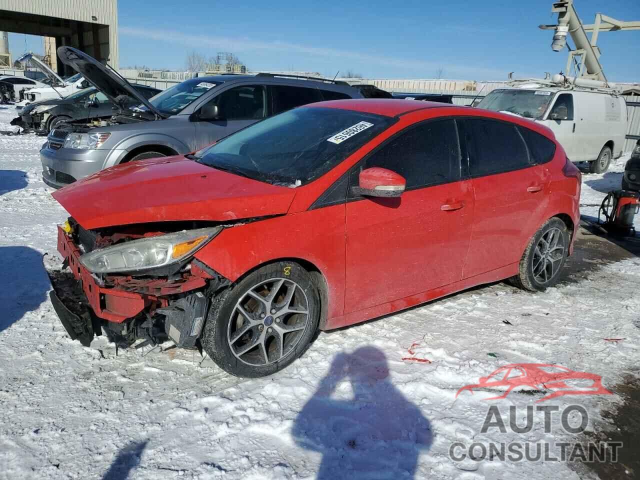 FORD FOCUS 2016 - 1FADP3K2XGL371260