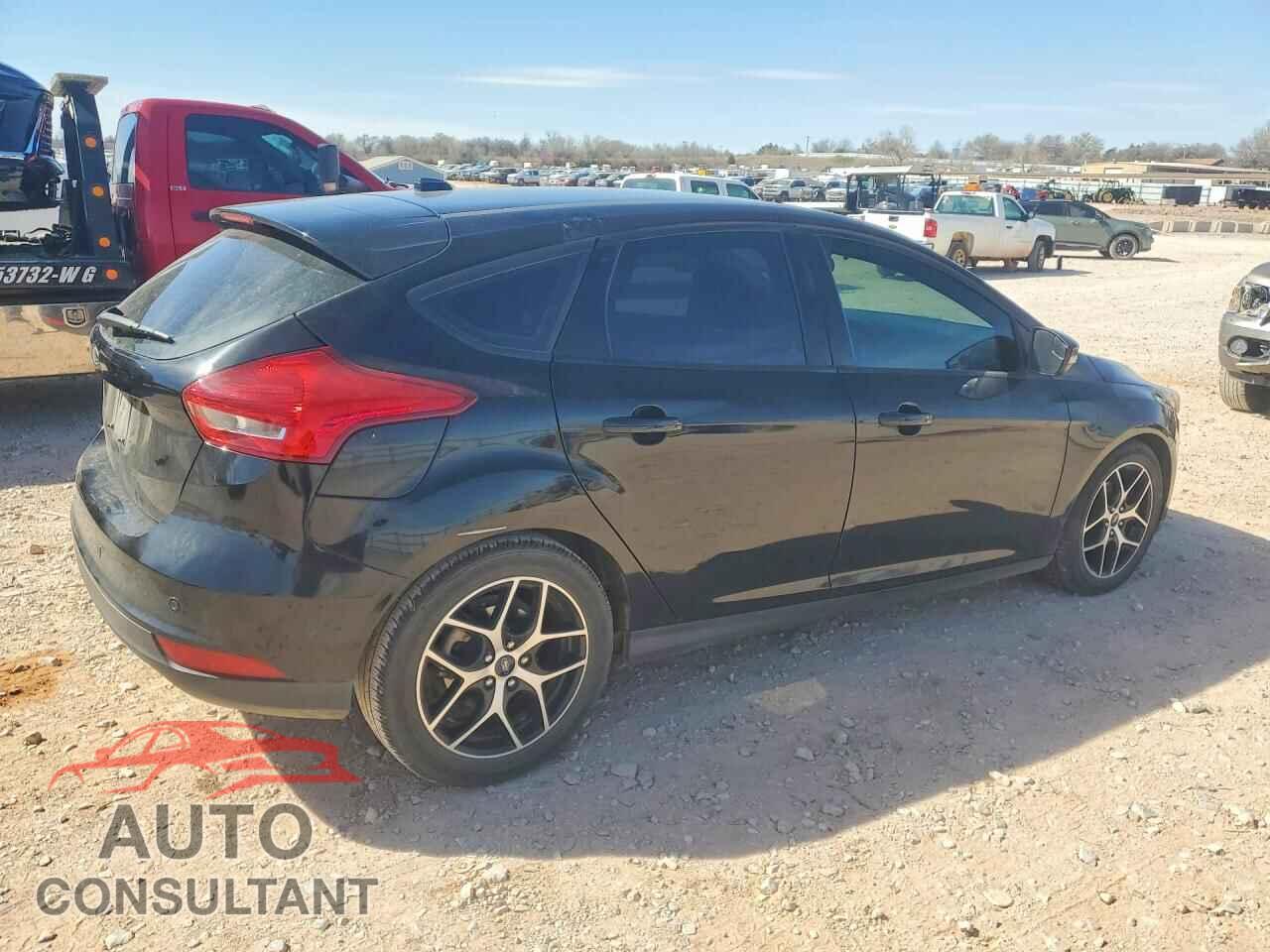 FORD FOCUS 2017 - 1FADP3M28HL332830