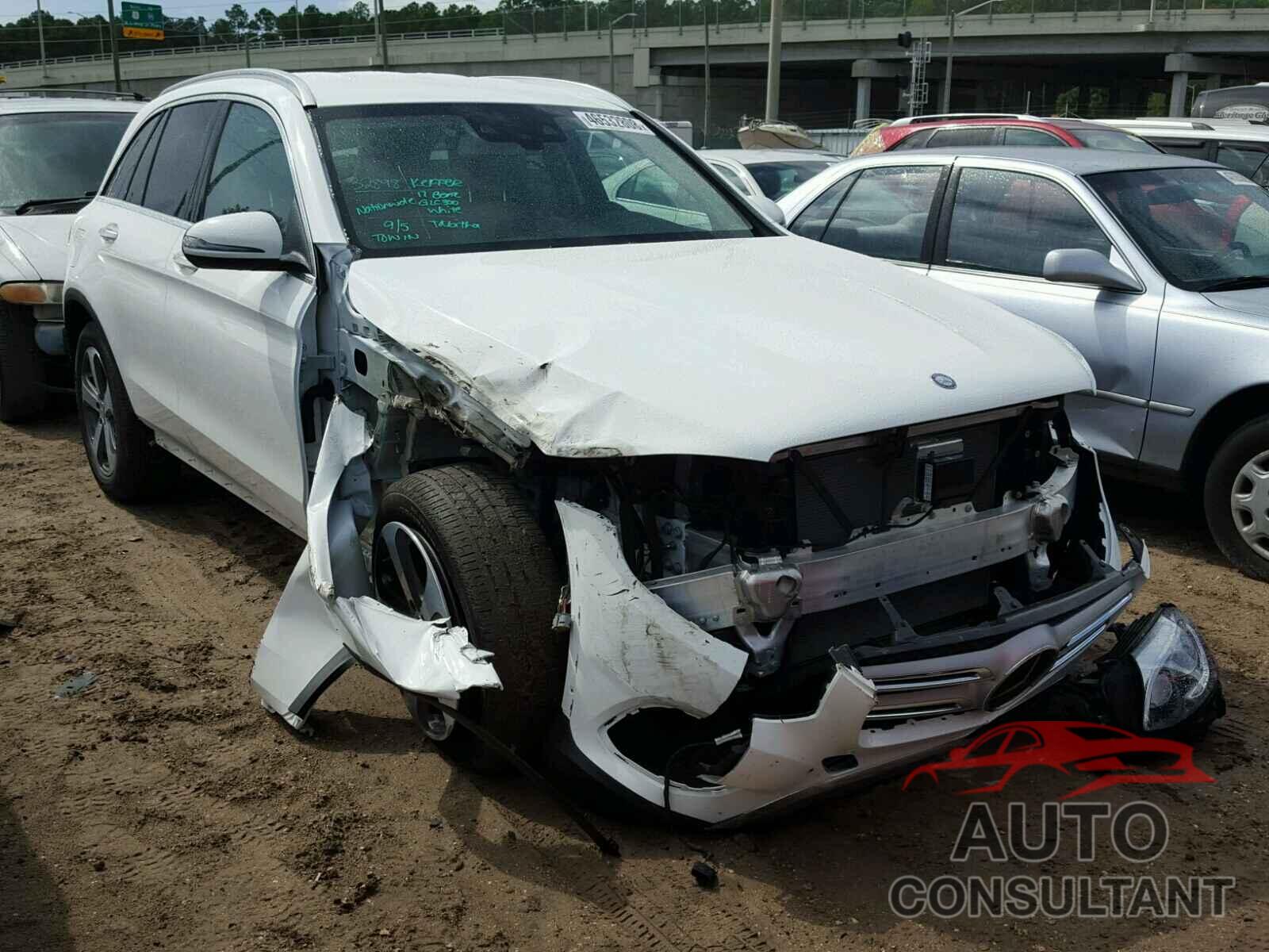MERCEDES-BENZ GLC 300 4MATIC 2017 - WDC0G4KB3HF114742