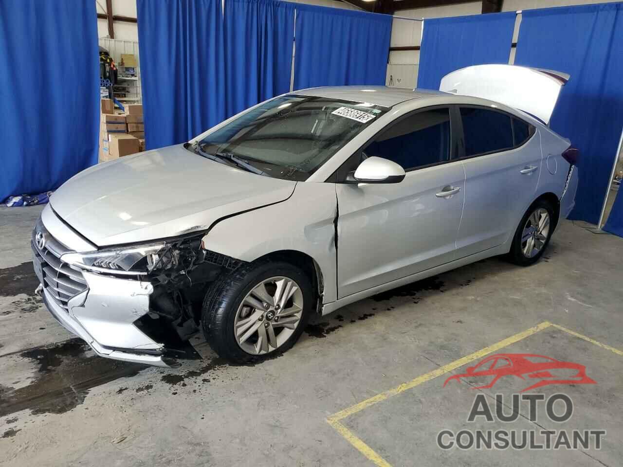 HYUNDAI ELANTRA 2019 - 5NPD84LF4KH433537