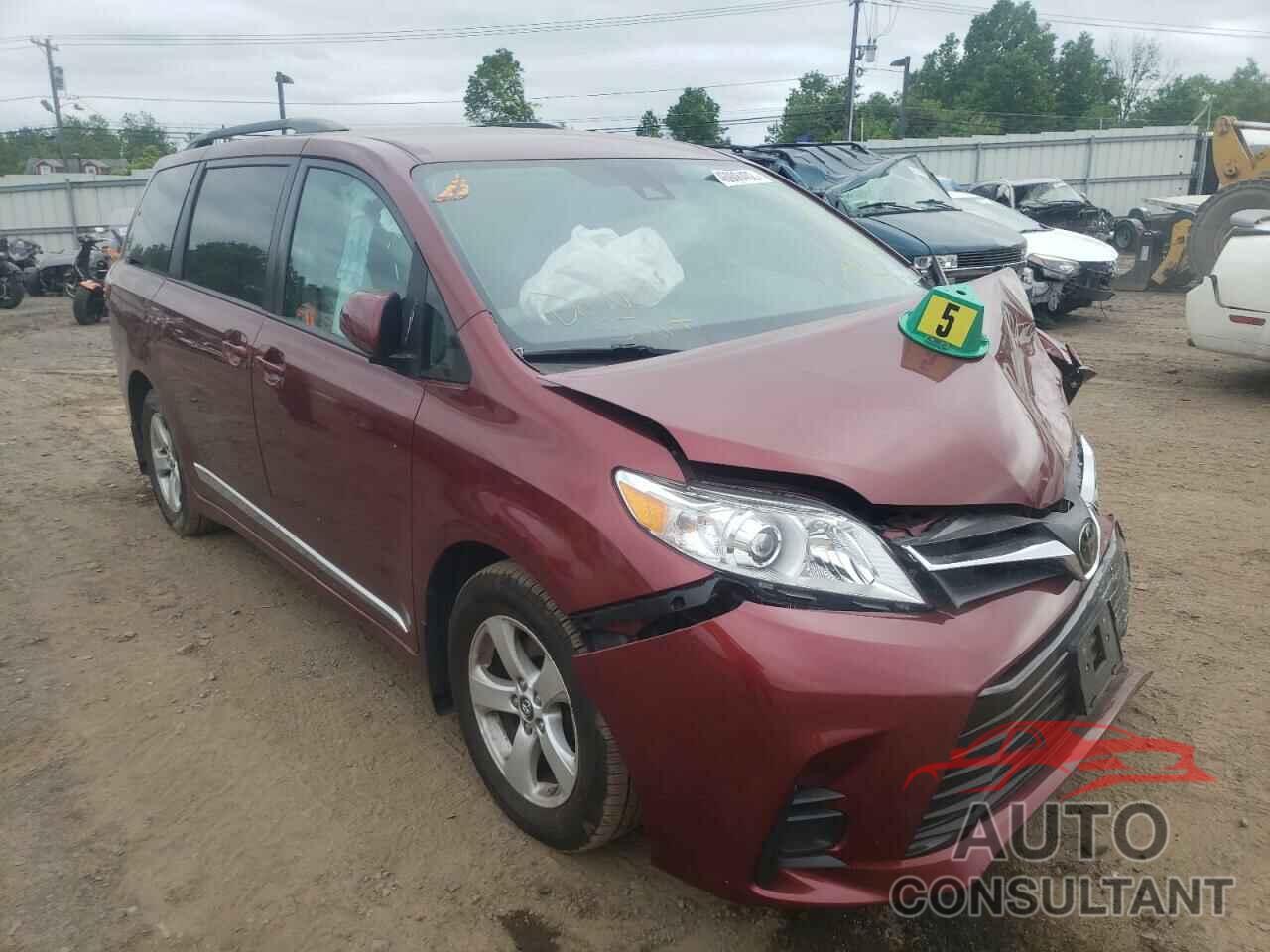 TOYOTA SIENNA 2018 - 5TDKZ3DC3JS933152