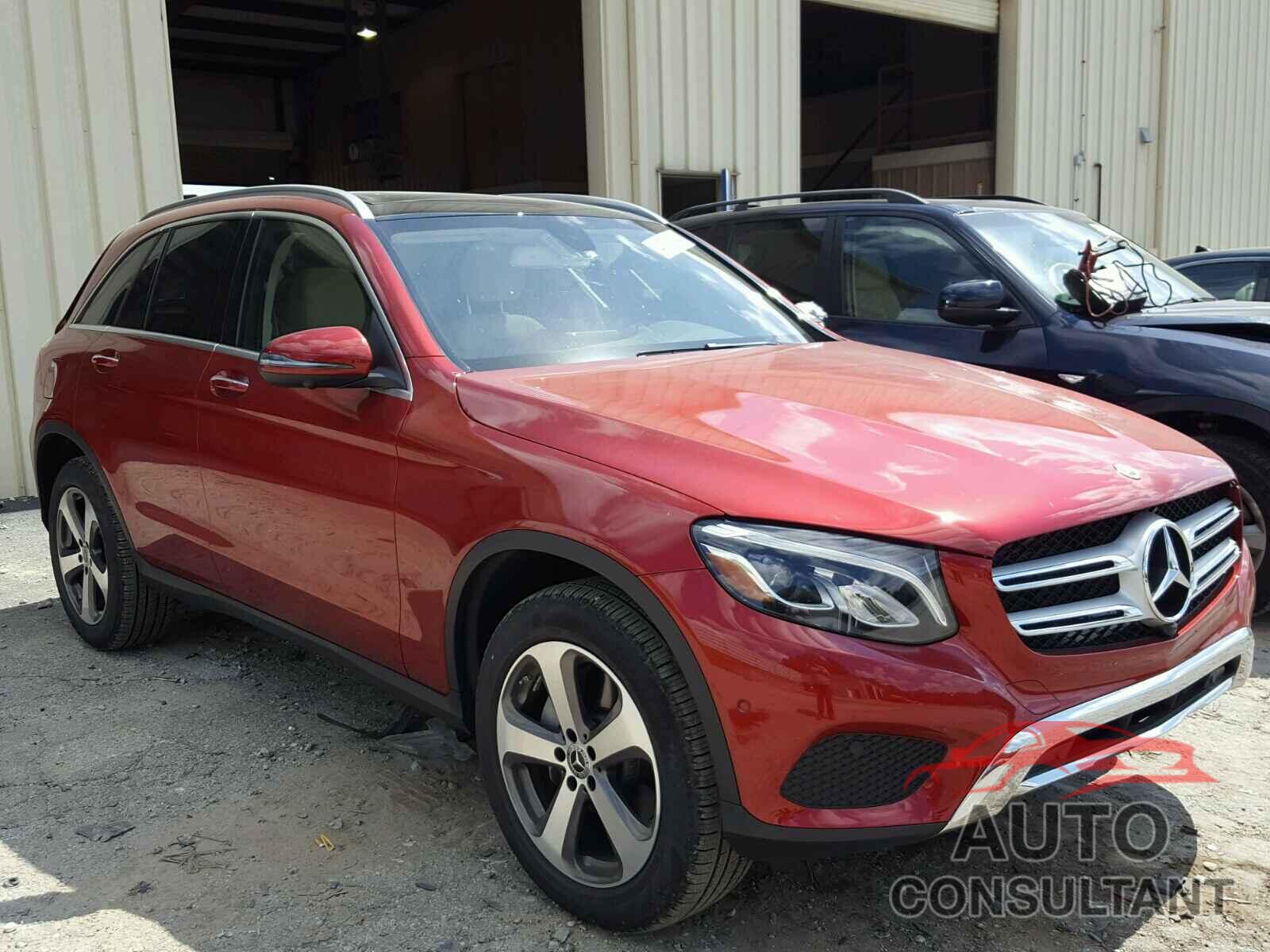 MERCEDES-BENZ GLC 300 2018 - WDC0G4JB3JV084686