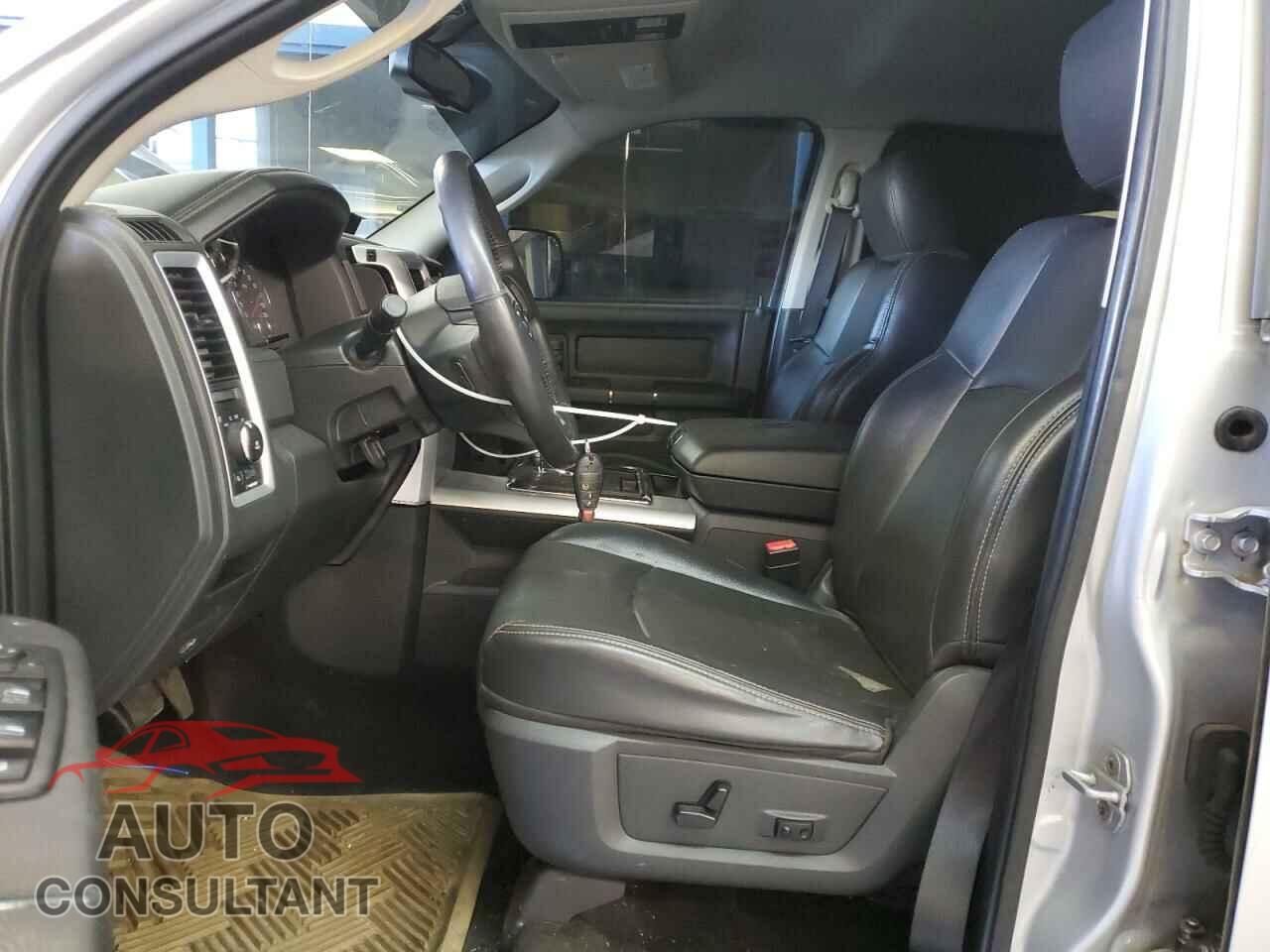 DODGE RAM 1500 2012 - 1C6RD7MT2CS287592