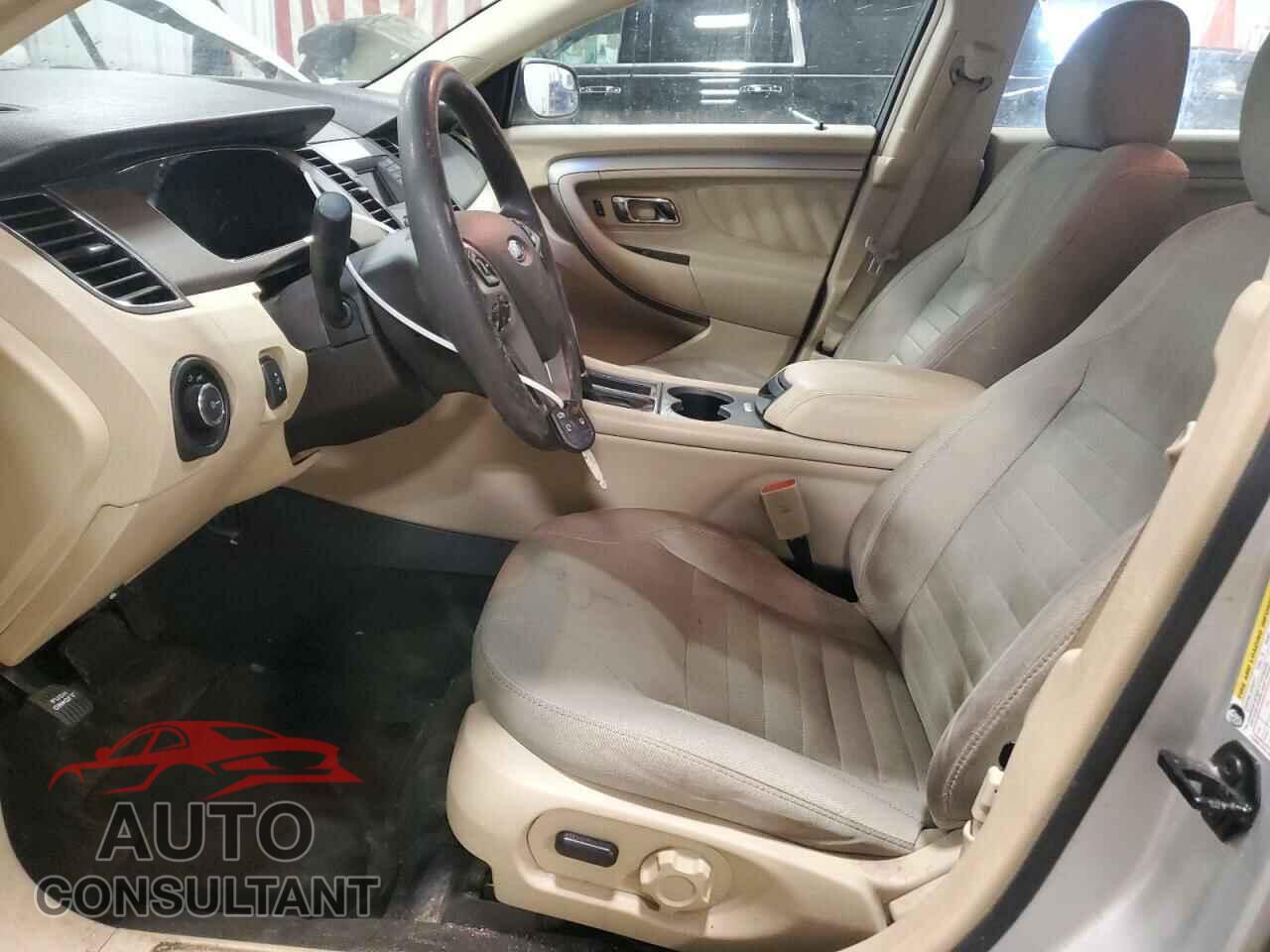 FORD TAURUS 2015 - 1FAHP2D82FG200538