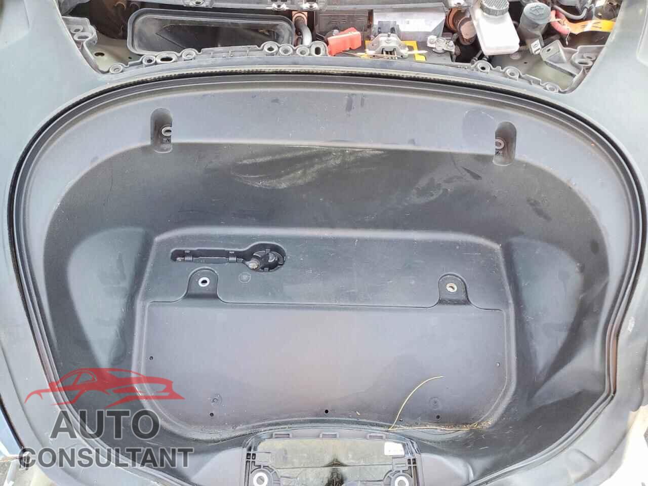 TESLA MODEL 3 2018 - 5YJ3E1EA4JF038663