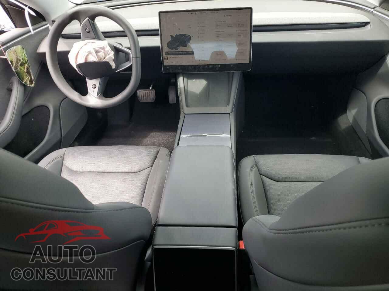 TESLA MODEL 3 2024 - 5YJ3E1EA5RF742432