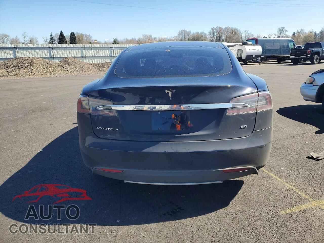 TESLA MODEL S 2014 - 5YJSA1S13EFP51202