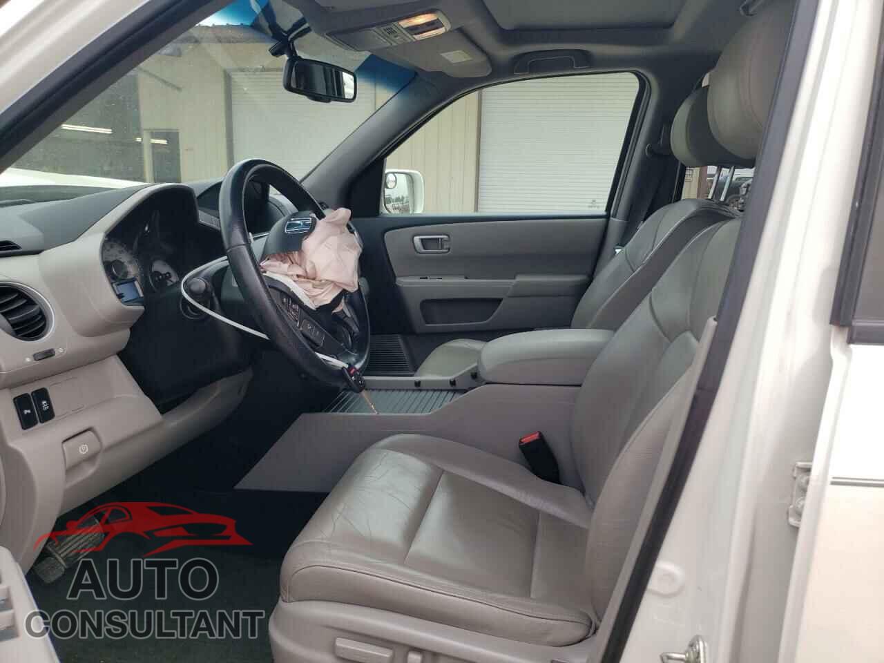 HONDA PILOT 2015 - 5FNYF4H9XFB072863