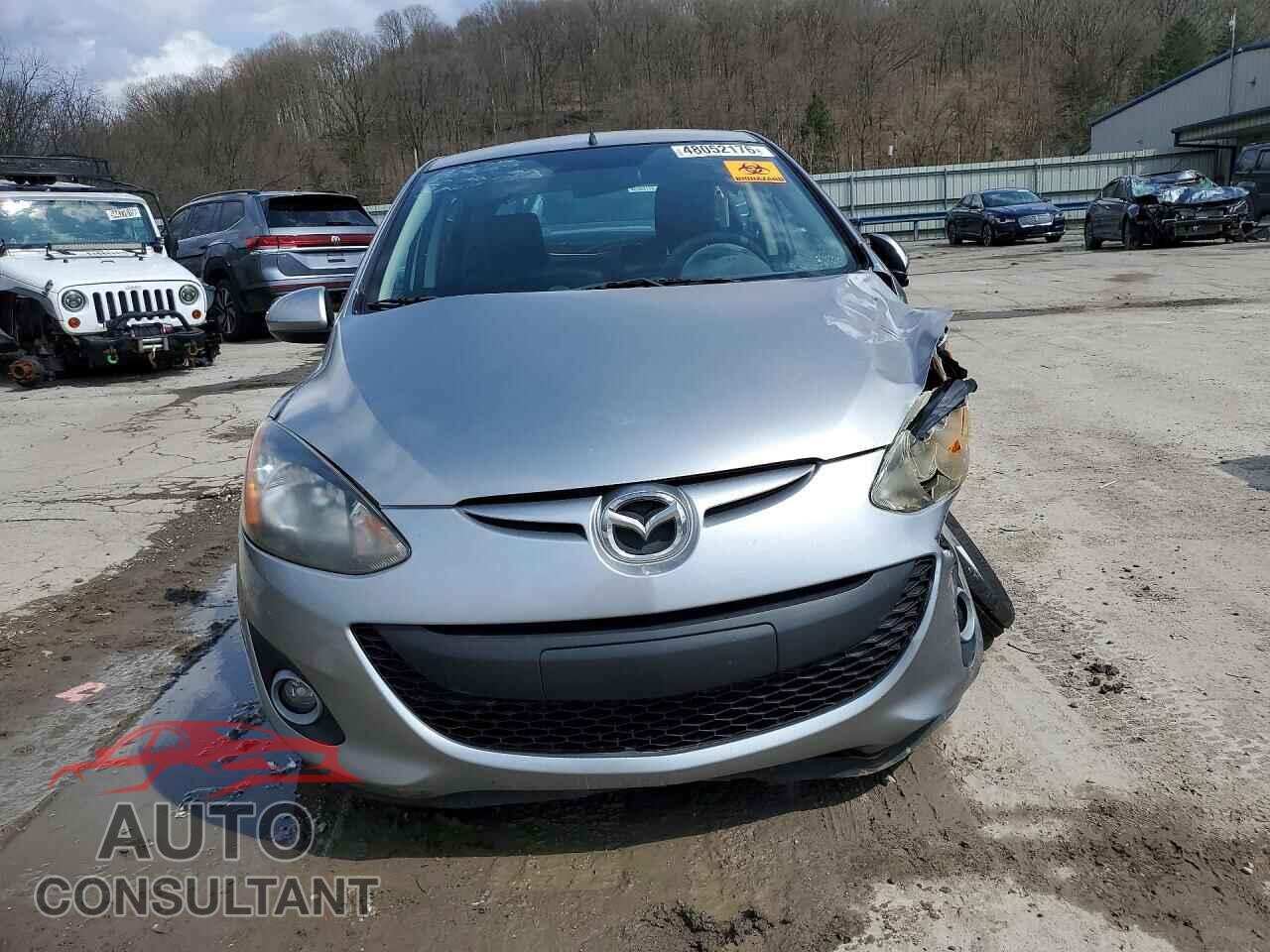 MAZDA 2 2011 - JM1DE1HZ5B0105230