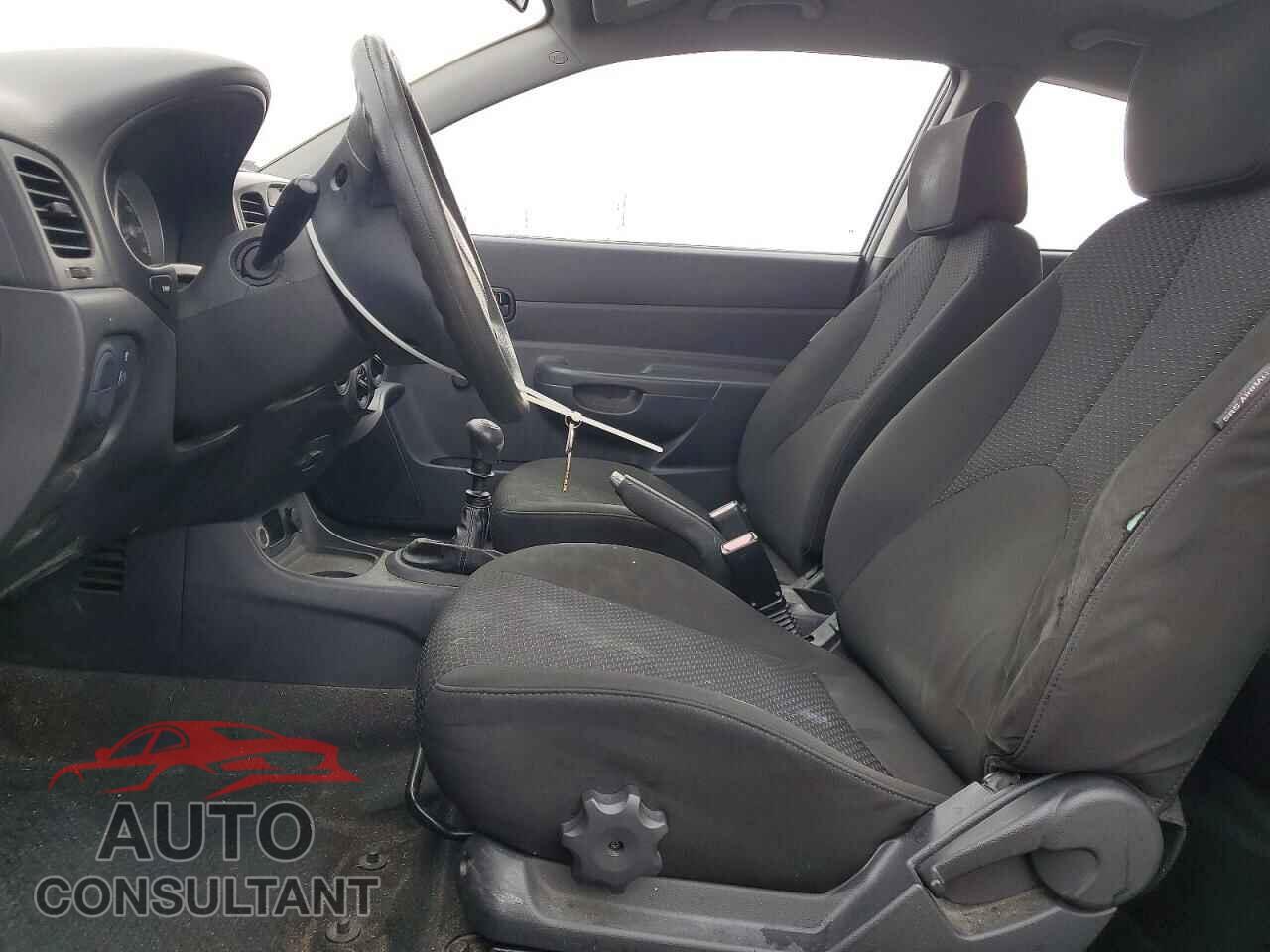 HYUNDAI ACCENT 2011 - KMHCM3AC3BU194607