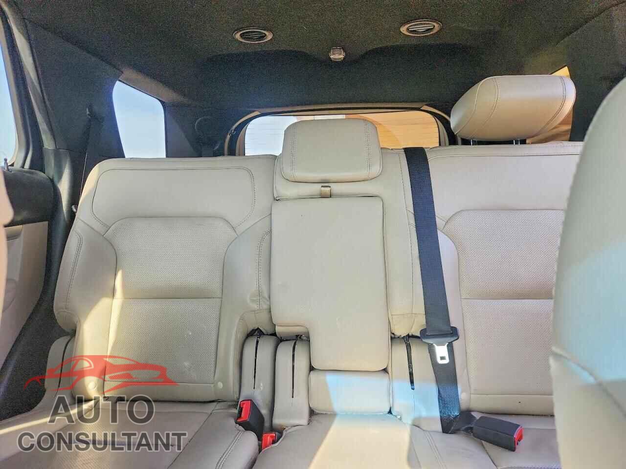 FORD EXPLORER 2018 - 1FM5K7F82JGB96985