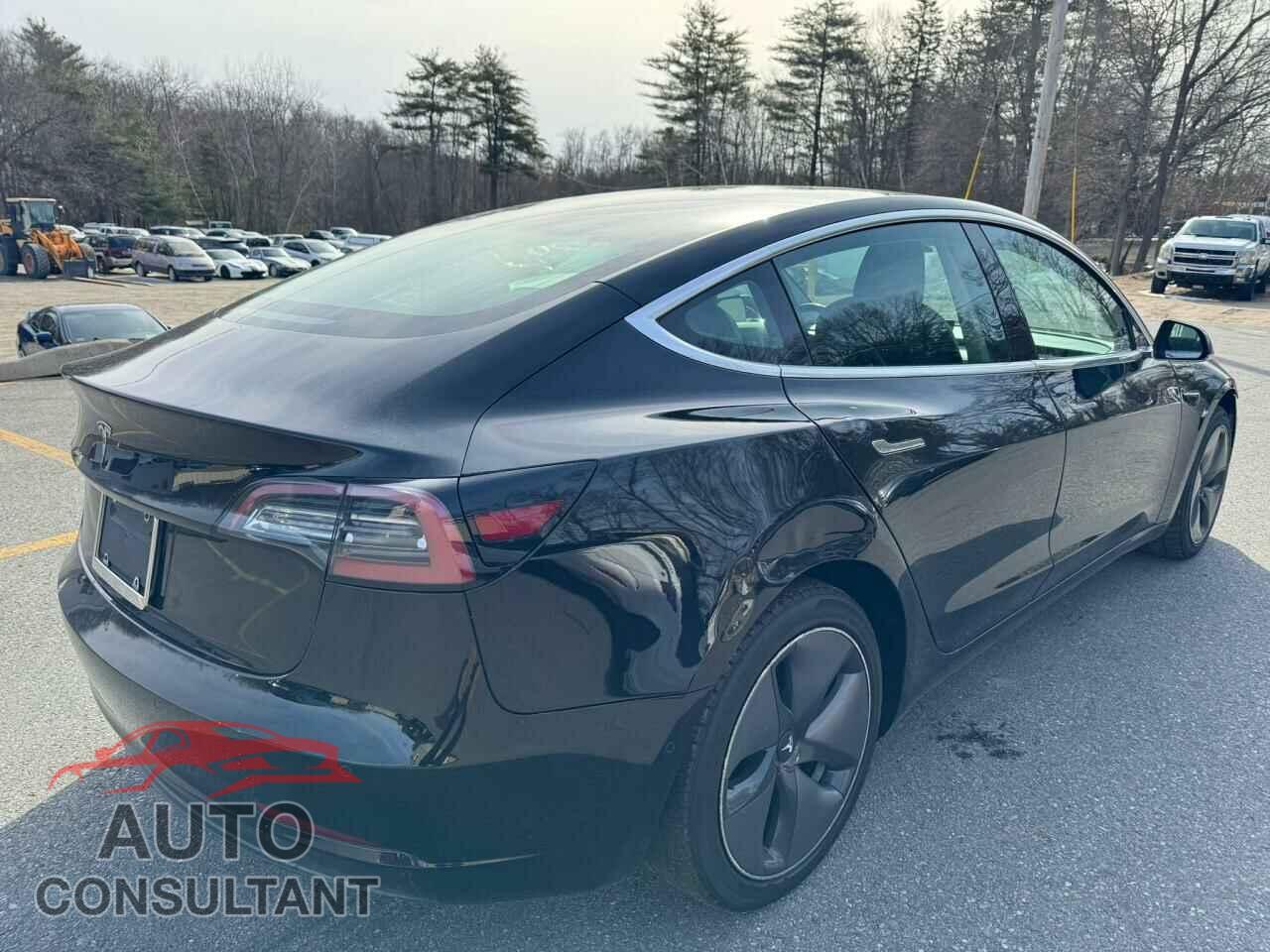 TESLA MODEL 3 2019 - 5YJ3E1EA2KF305199