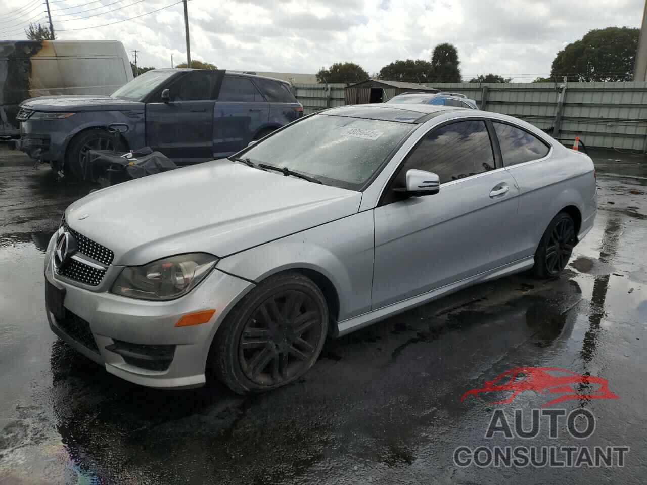 MERCEDES-BENZ C-CLASS 2013 - WDDGJ4HB1DG030541