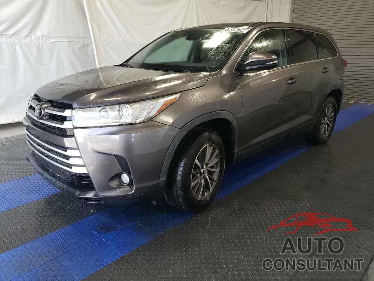 TOYOTA HIGHLANDER 2019 - 5TDKZRFH2KS562840