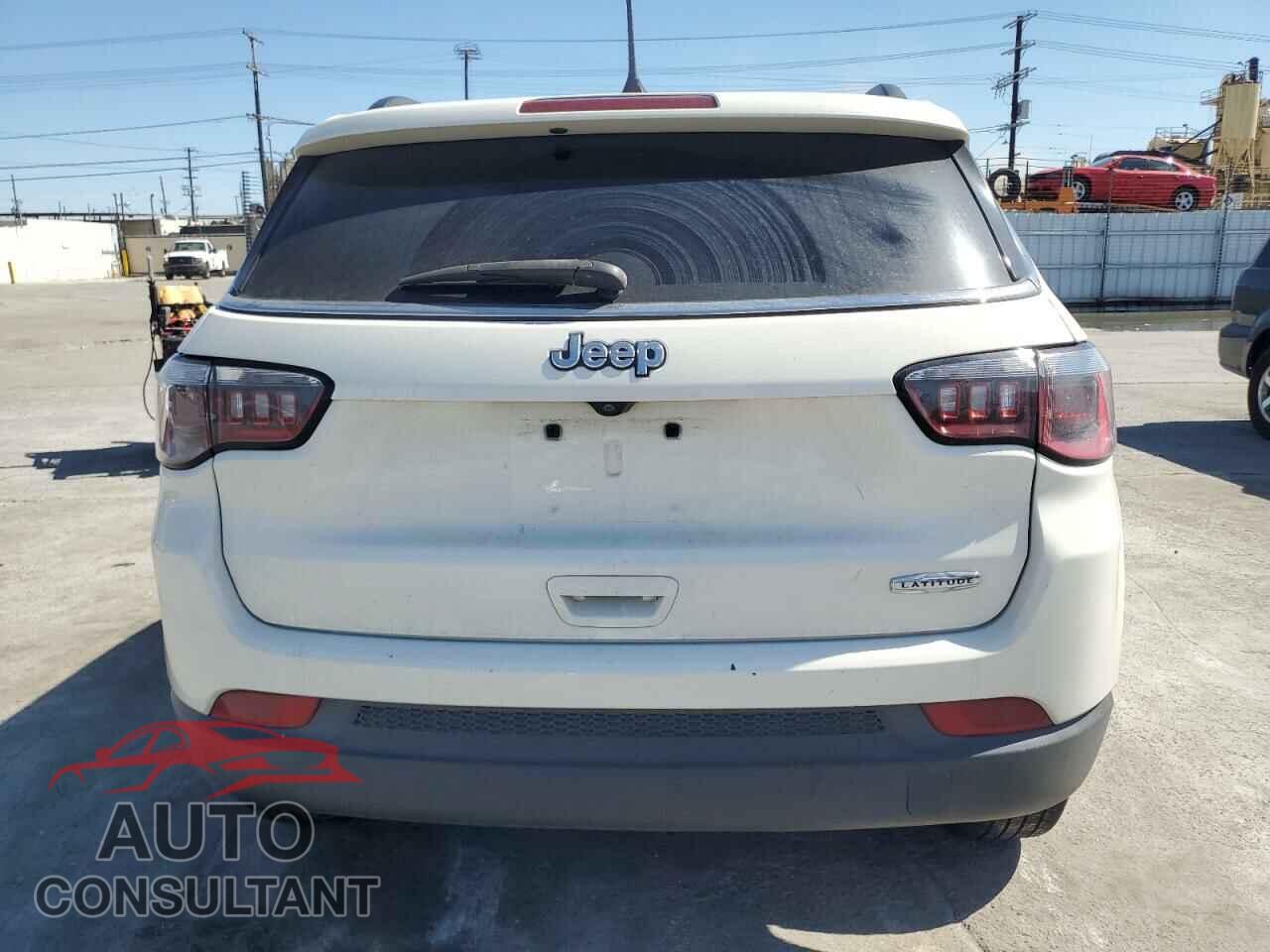JEEP COMPASS 2018 - 3C4NJCBB2JT318614