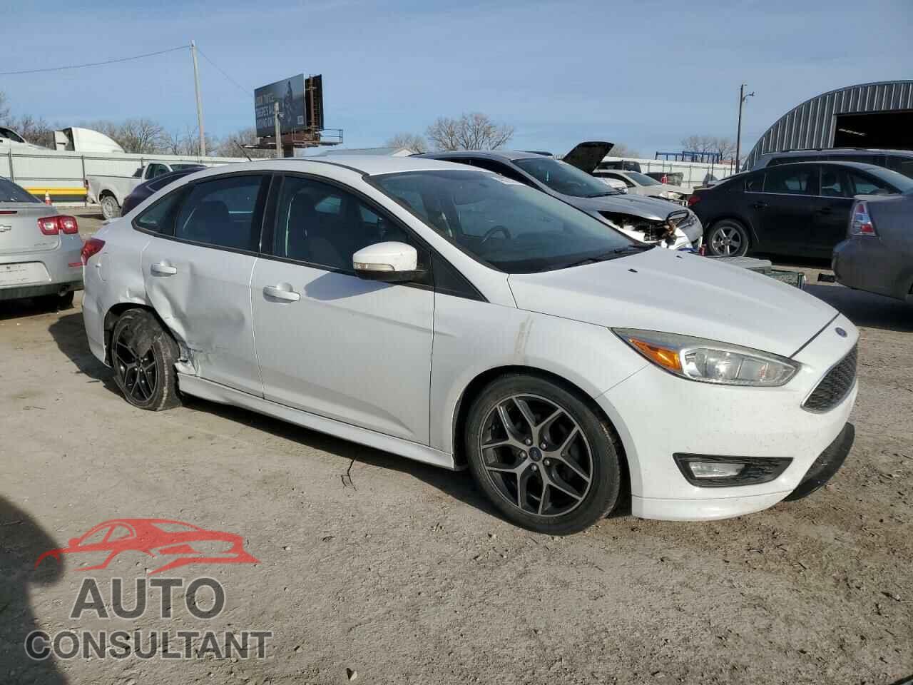 FORD FOCUS 2015 - 1FADP3F25FL386239