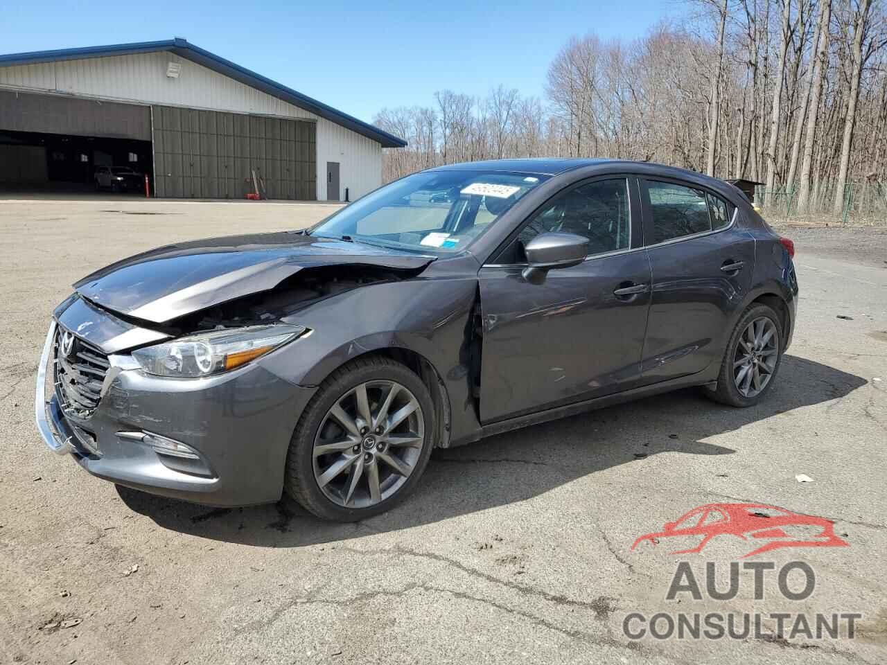 MAZDA 3 2018 - 3MZBN1L35JM188368