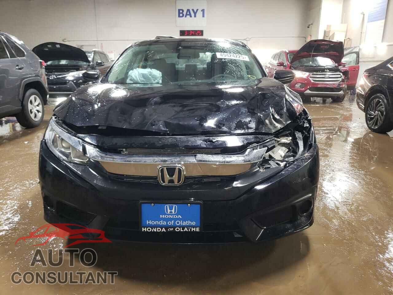 HONDA CIVIC 2017 - 19XFC2F83HE002449