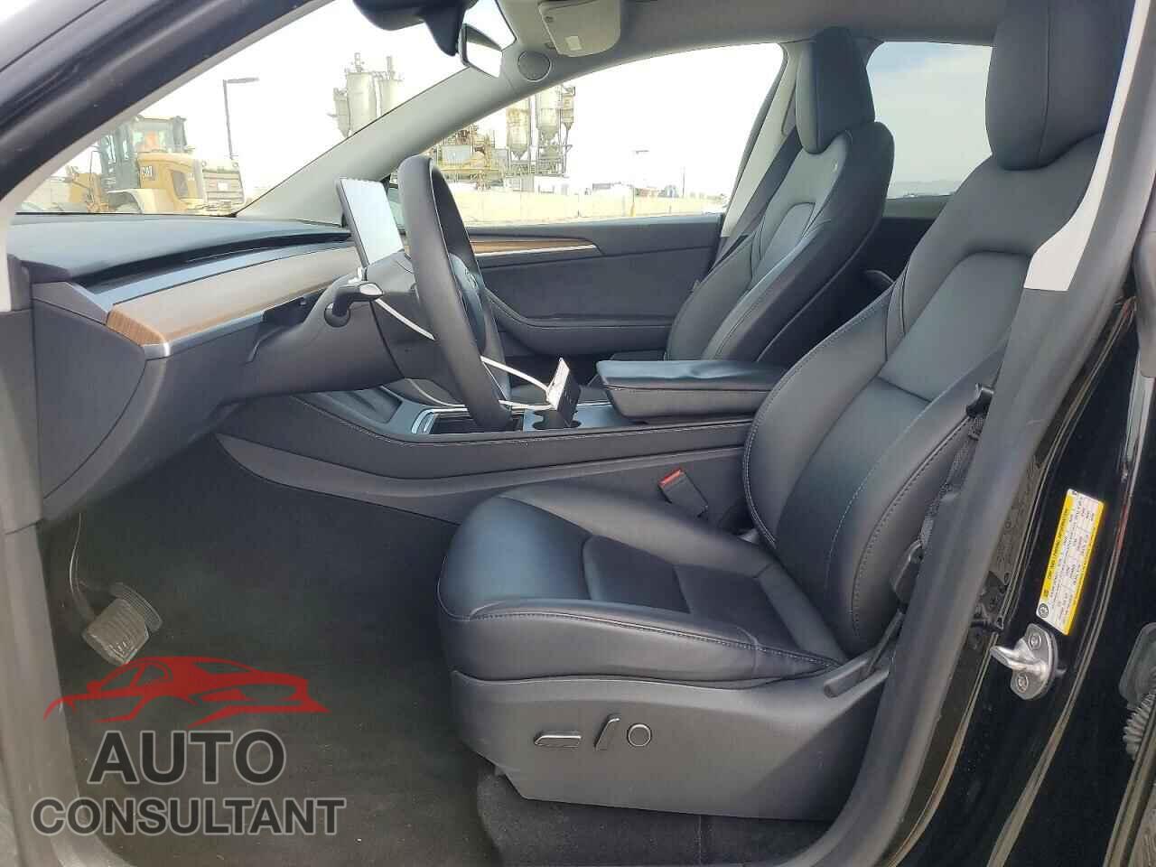 TESLA MODEL Y 2024 - 7SAYGDED7RF005473