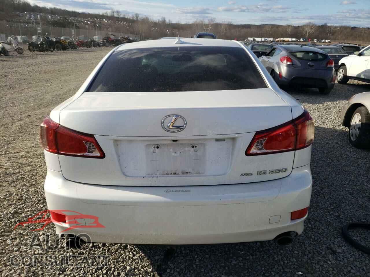 LEXUS IS 2012 - JTHCF5C26C5056990