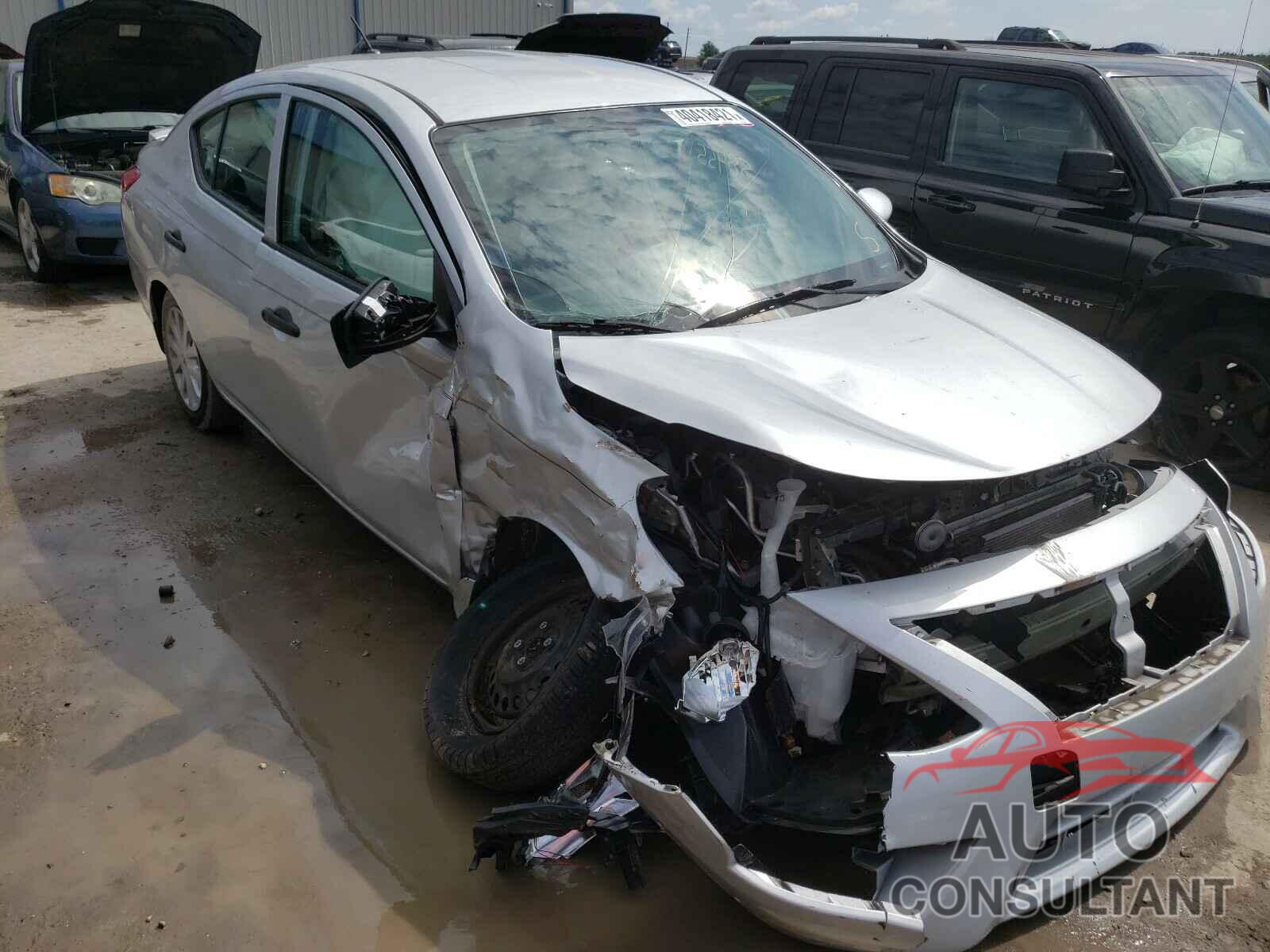 NISSAN VERSA 2017 - 3N1CN7AP3HL861659