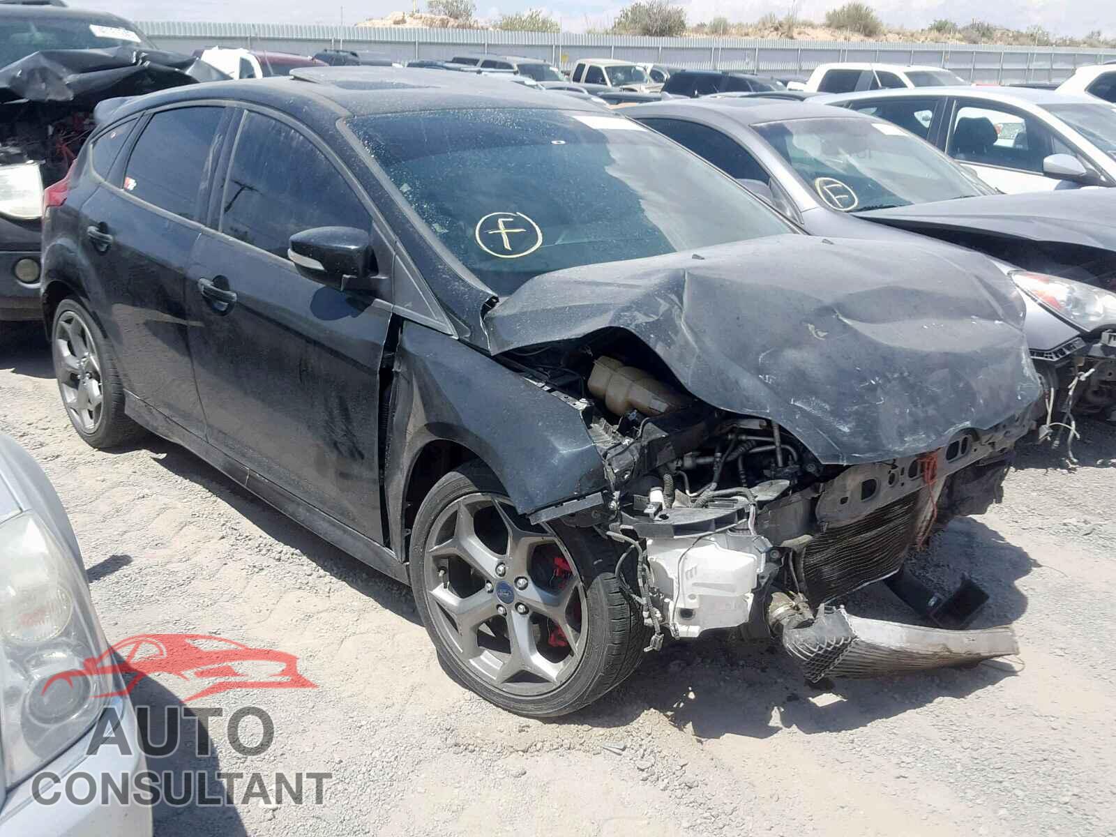 FORD FOCUS 2014 - 1FADP3L96EL452264