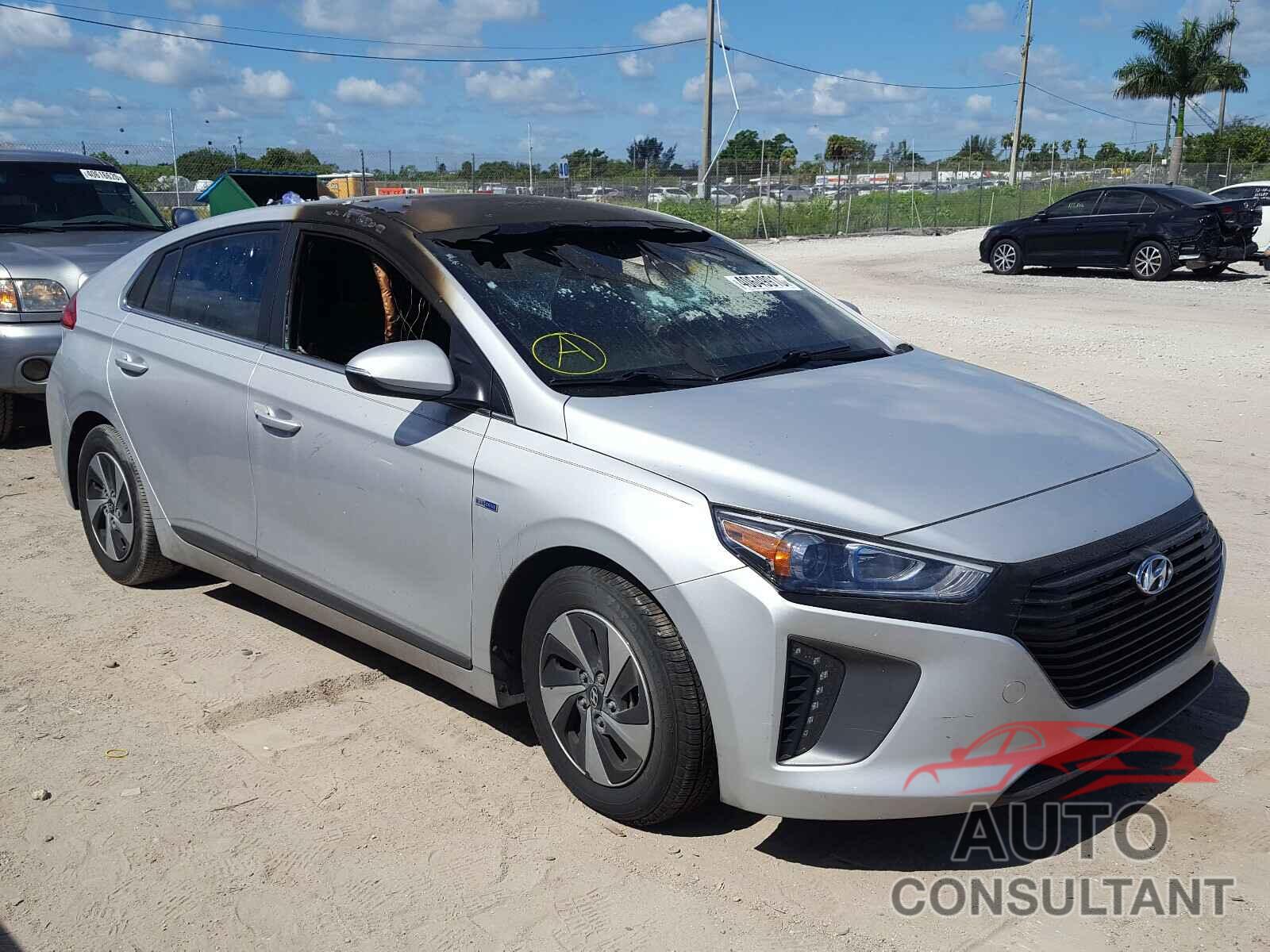 HYUNDAI IONIQ 2017 - KMHC75LC1HU029194