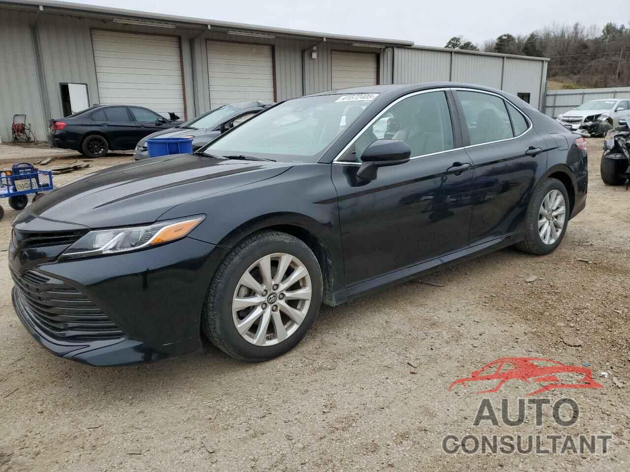 TOYOTA CAMRY 2018 - 4T1B11HK8JU073530