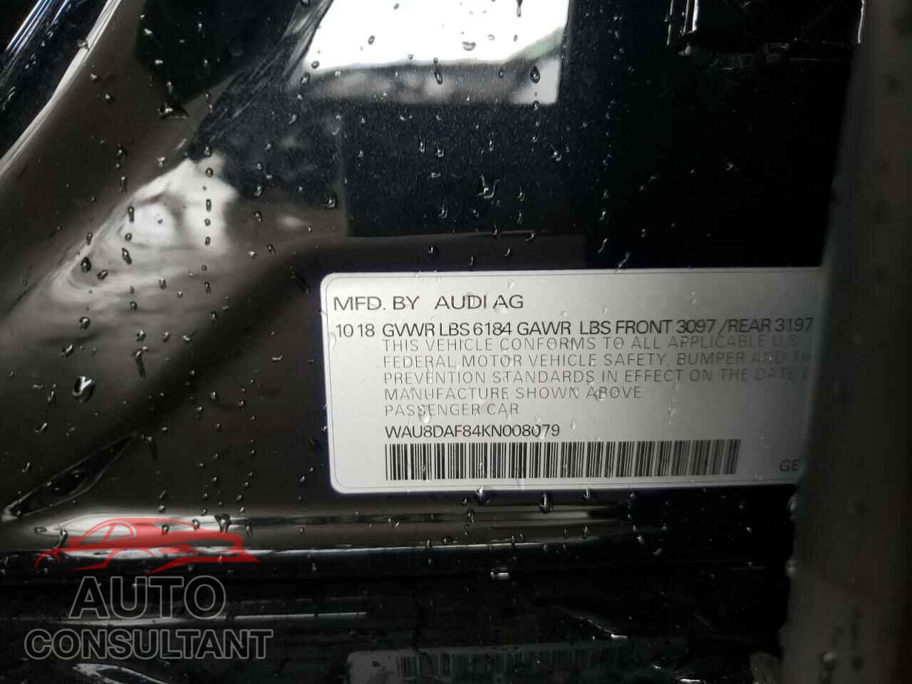 AUDI A8 2019 - WAU8DAF84KN008079