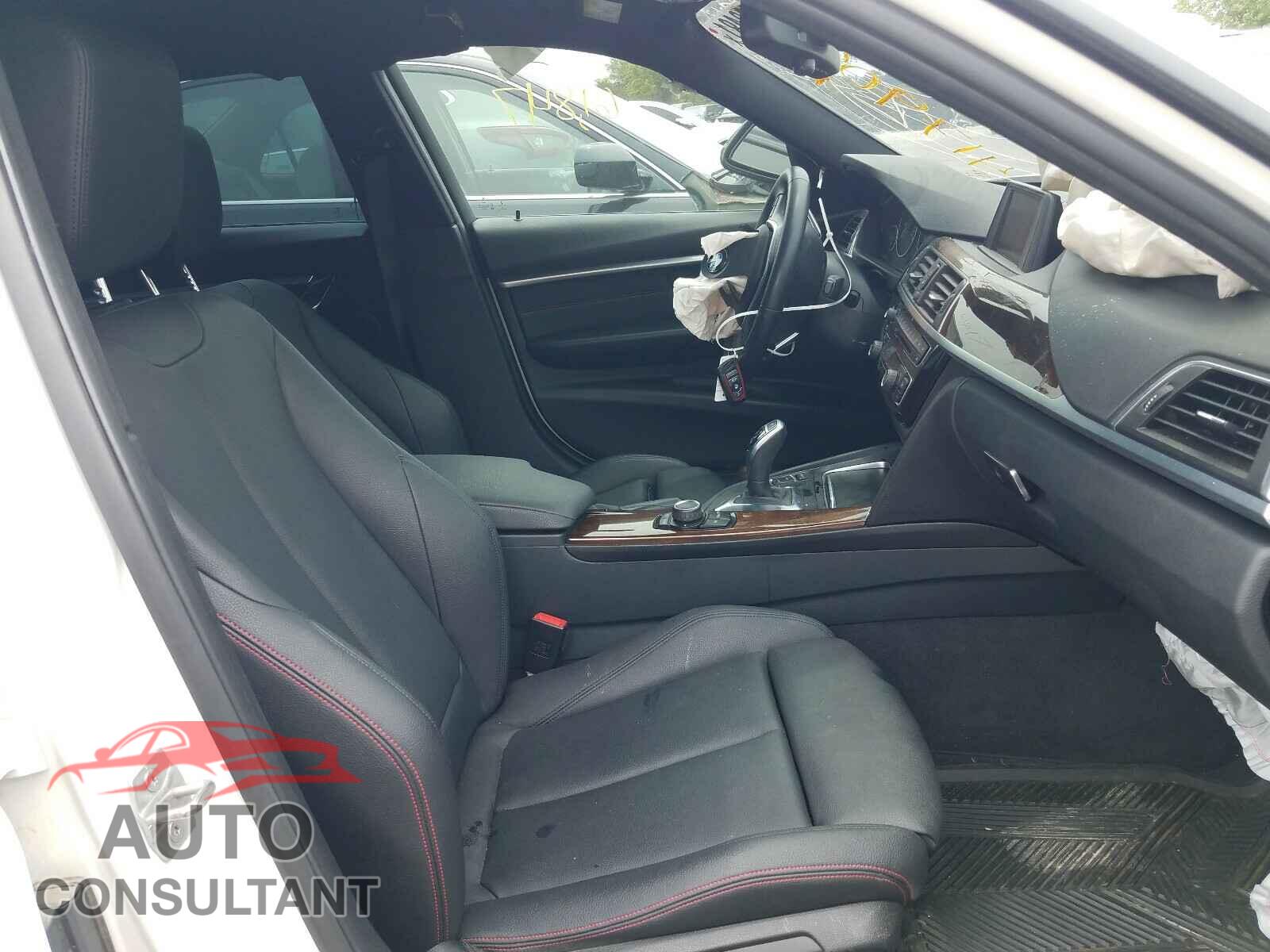 BMW 3 SERIES 2016 - WBA8E3G50GNU01873