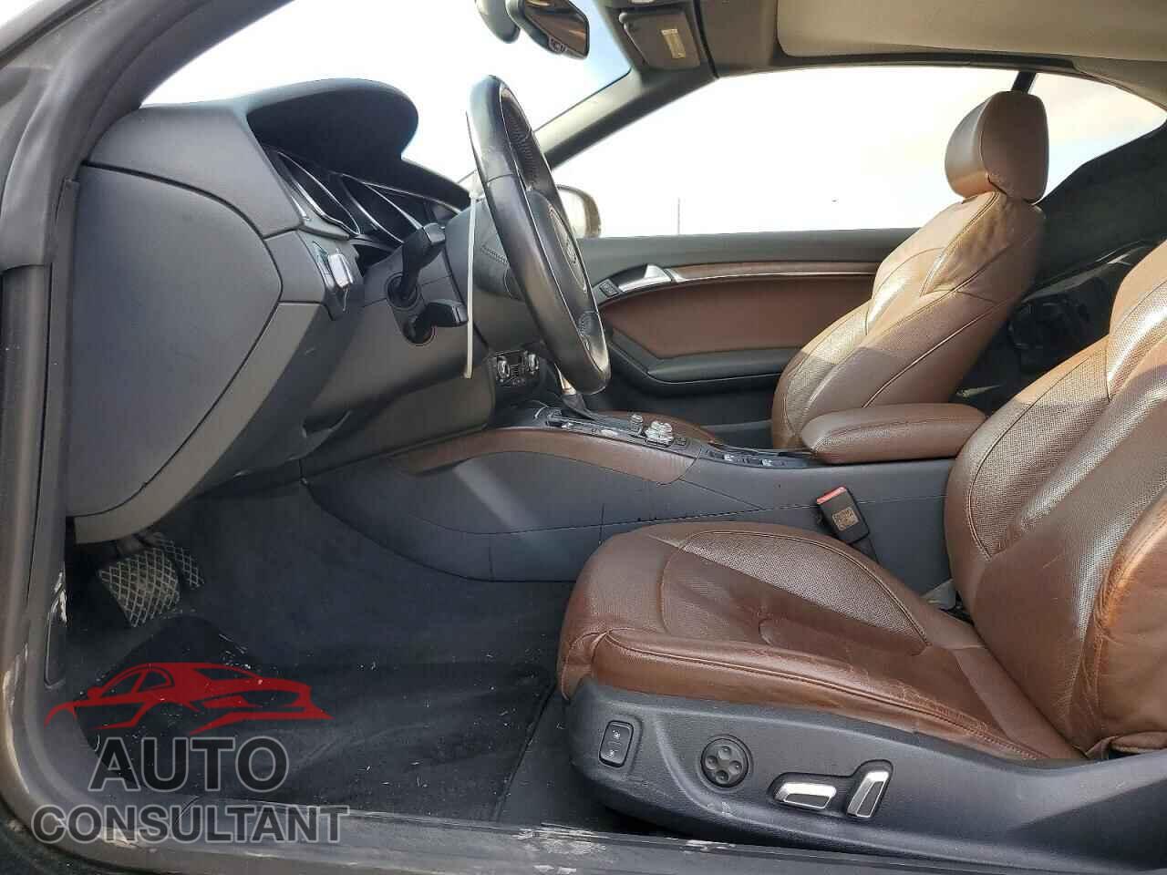 AUDI A5 2013 - WAULFAFH4DN008137