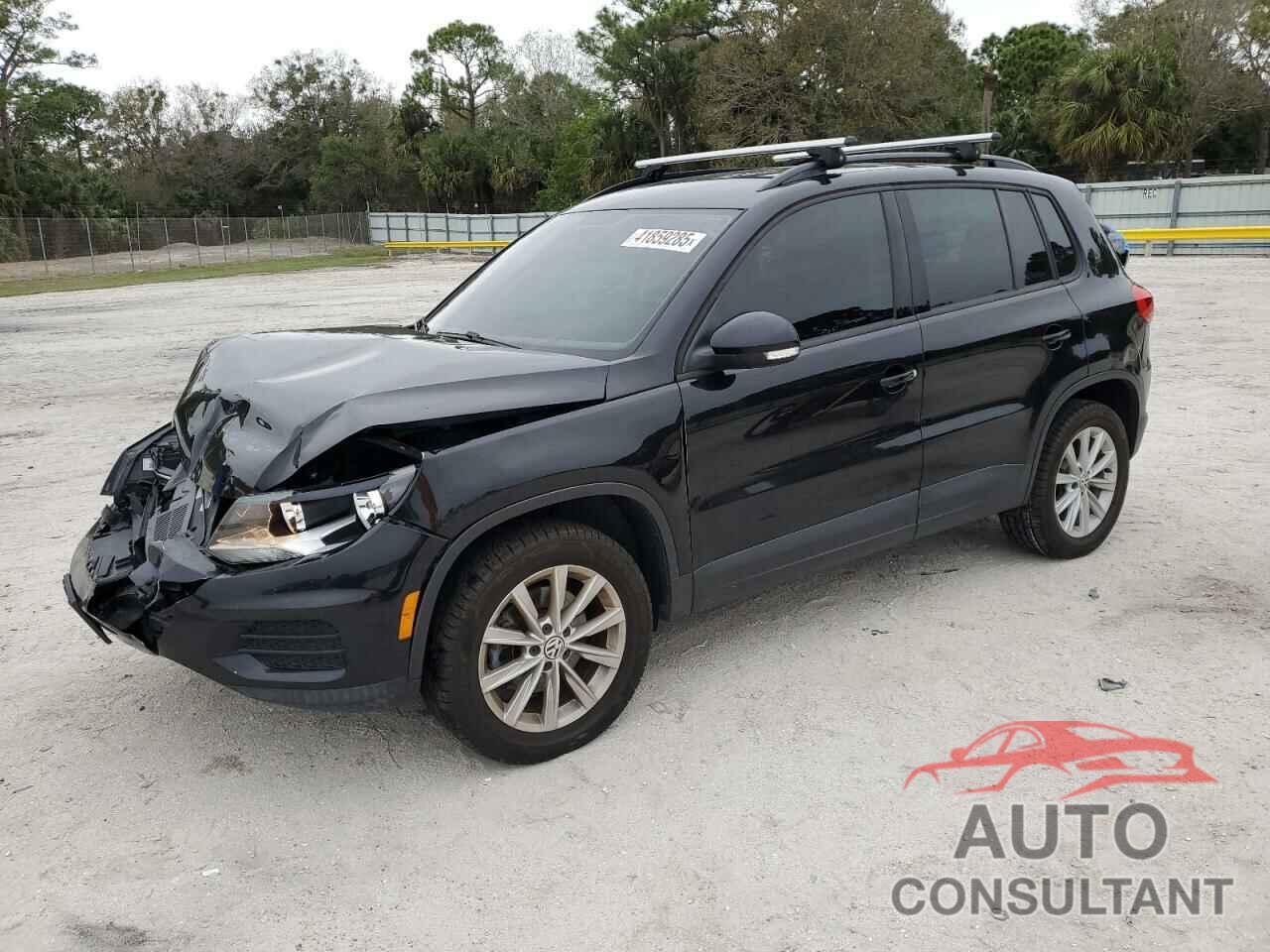 VOLKSWAGEN TIGUAN 2017 - WVGAV7AX7HK045538