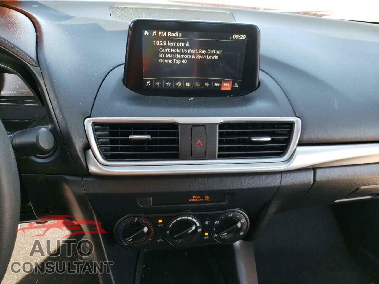 MAZDA 3 2017 - 3MZBN1U76HM109009