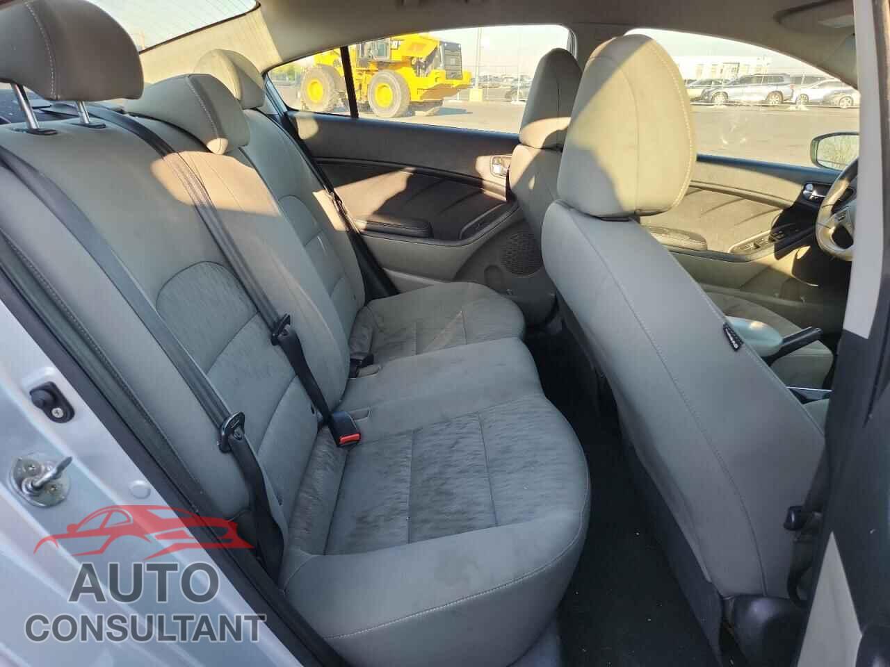KIA FORTE 2015 - KNAFK4A61F5375855