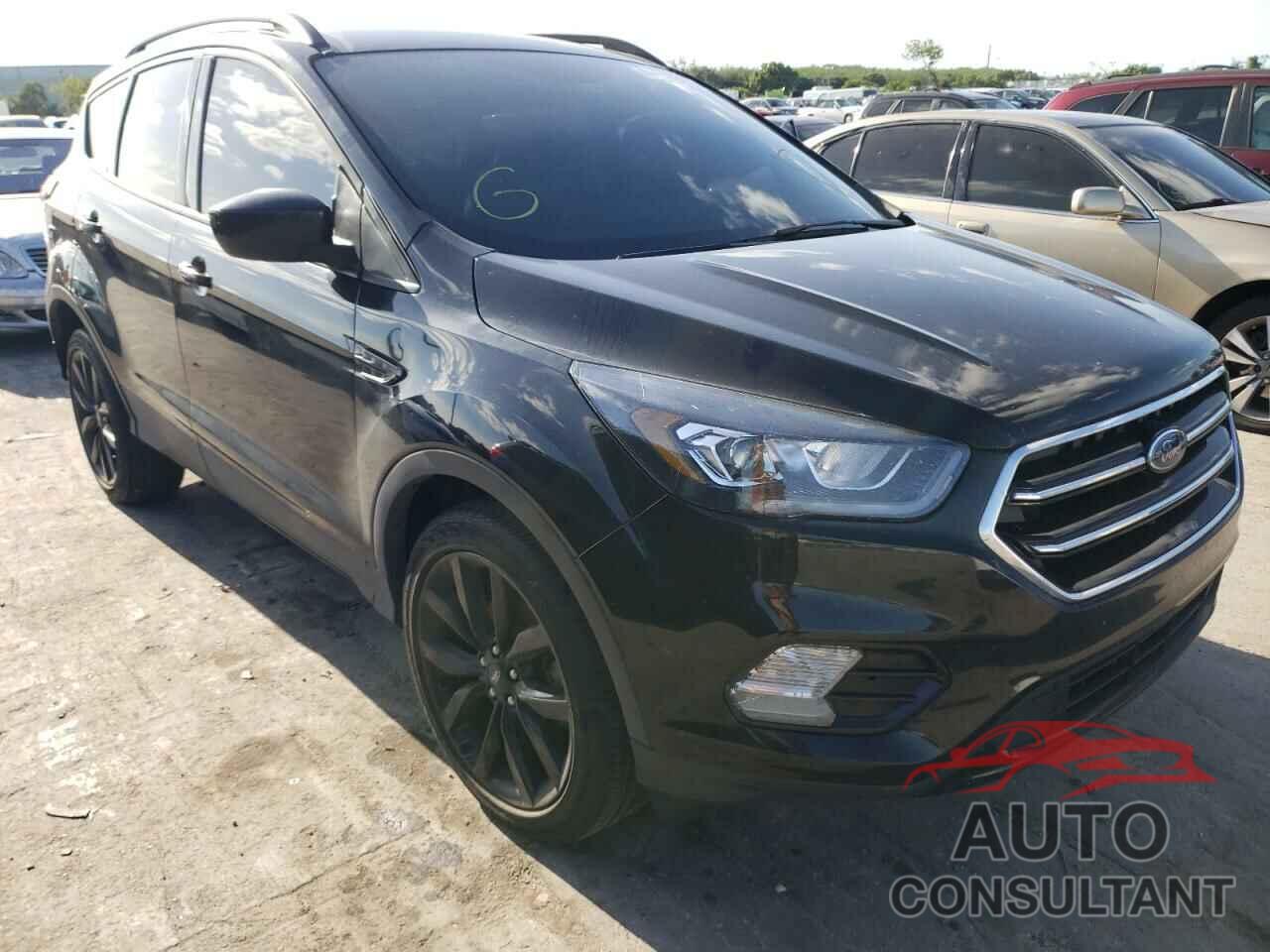 FORD ESCAPE 2019 - 1FMCU0GD8KUB80815